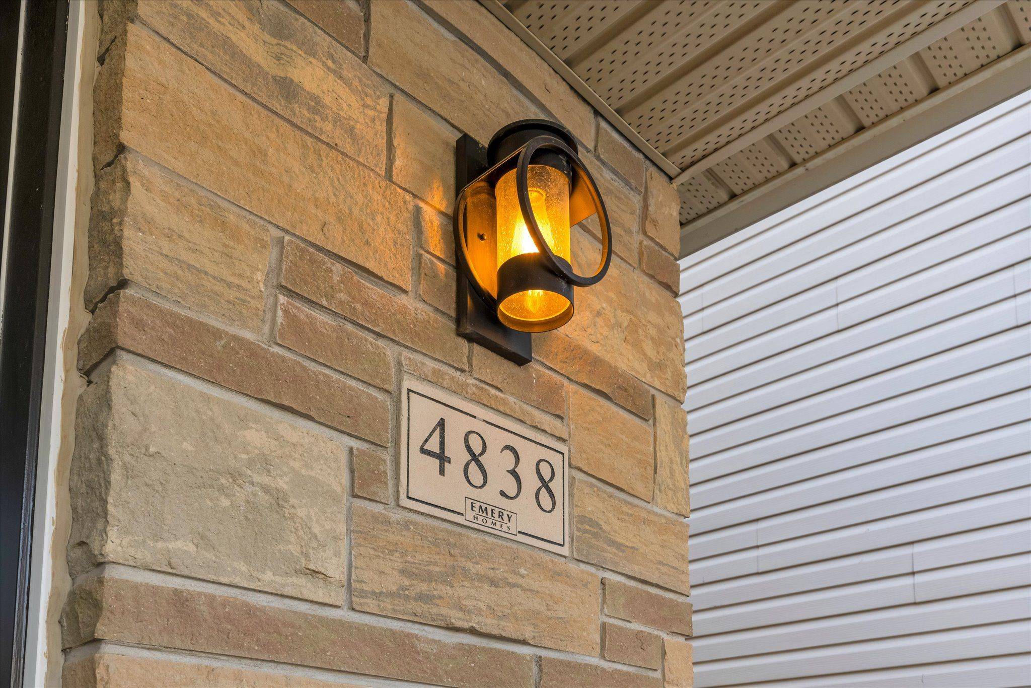 Burlington, ON L7M 0H3,4838 Columbus DR