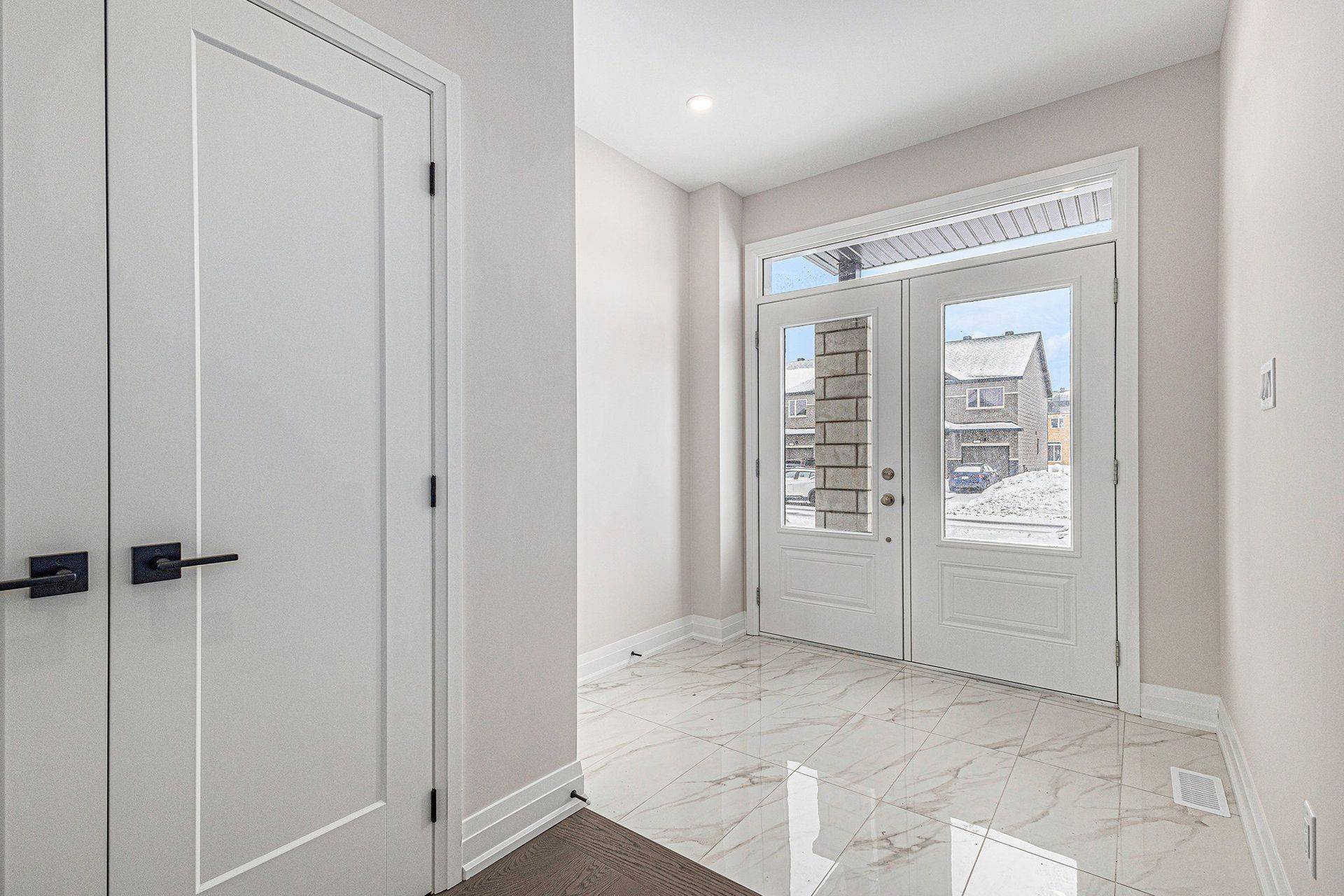 Carp - Huntley Ward, ON K2M 0M5,402 FLEET CANUCK Private