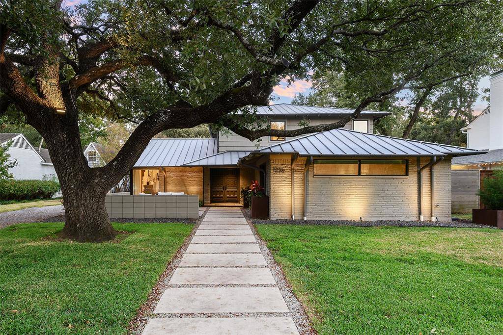 5526 W University Boulevard, Dallas, TX 75209