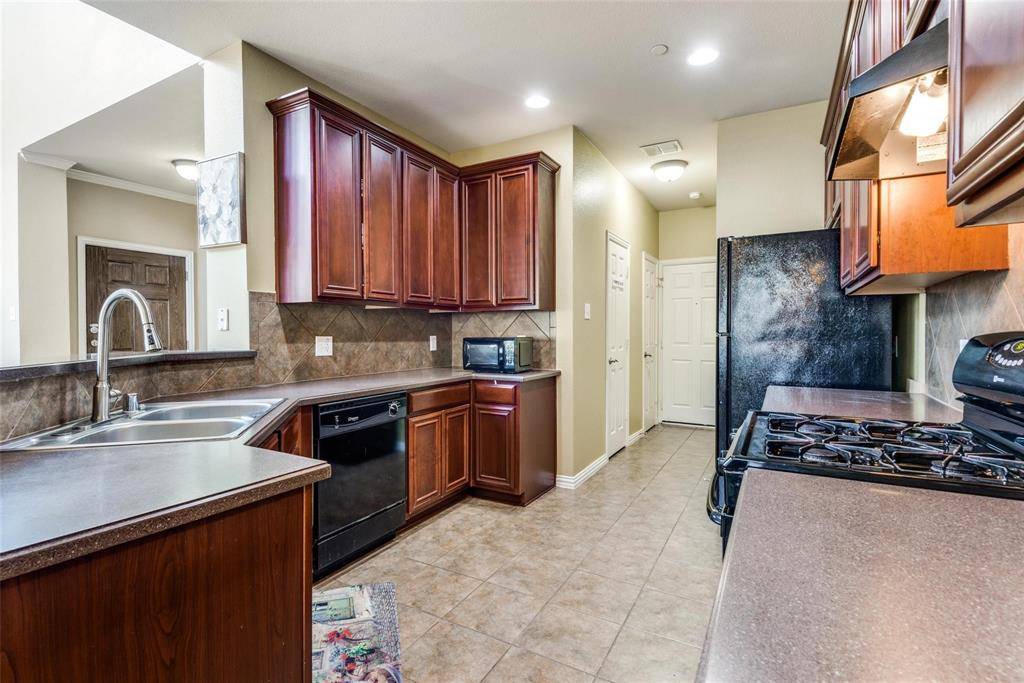 Plano, TX 75024,8730 Manhattan Avenue