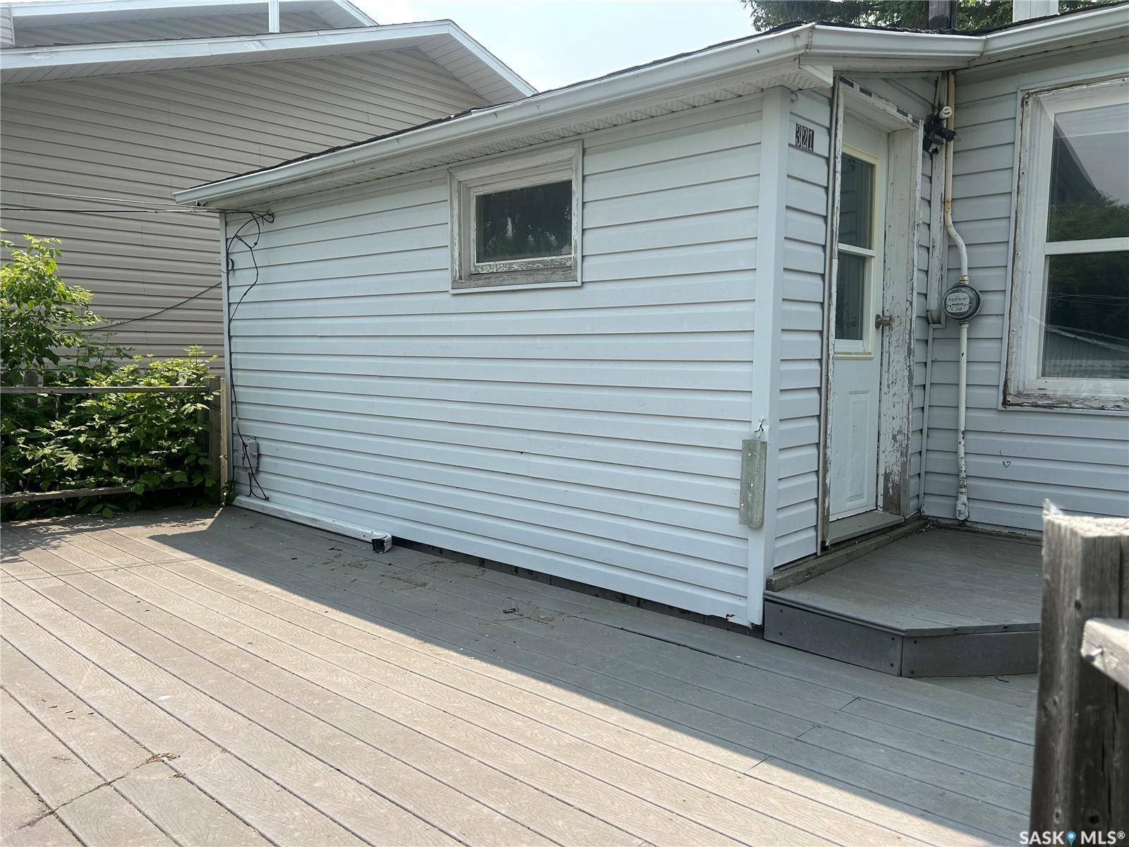 Bienfait, SK S0C 0M0,321 WHITE STREET