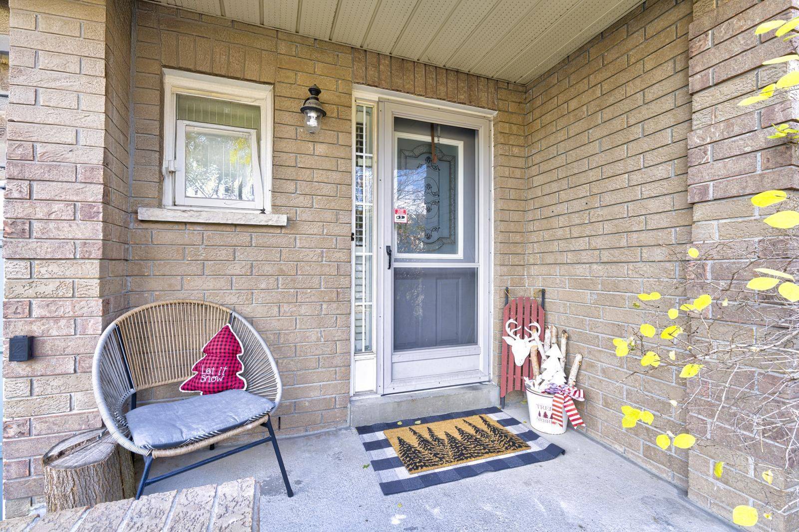 Mississauga, ON L4Z 3Z6,608 Lumberton CRES