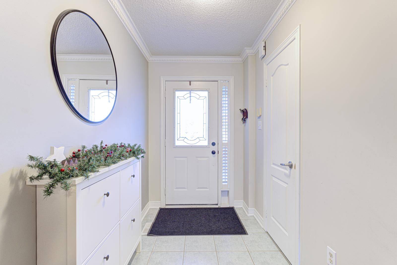 Mississauga, ON L4Z 3Z6,608 Lumberton CRES