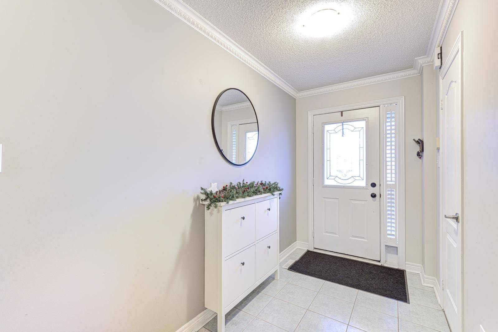 Mississauga, ON L4Z 3Z6,608 Lumberton CRES