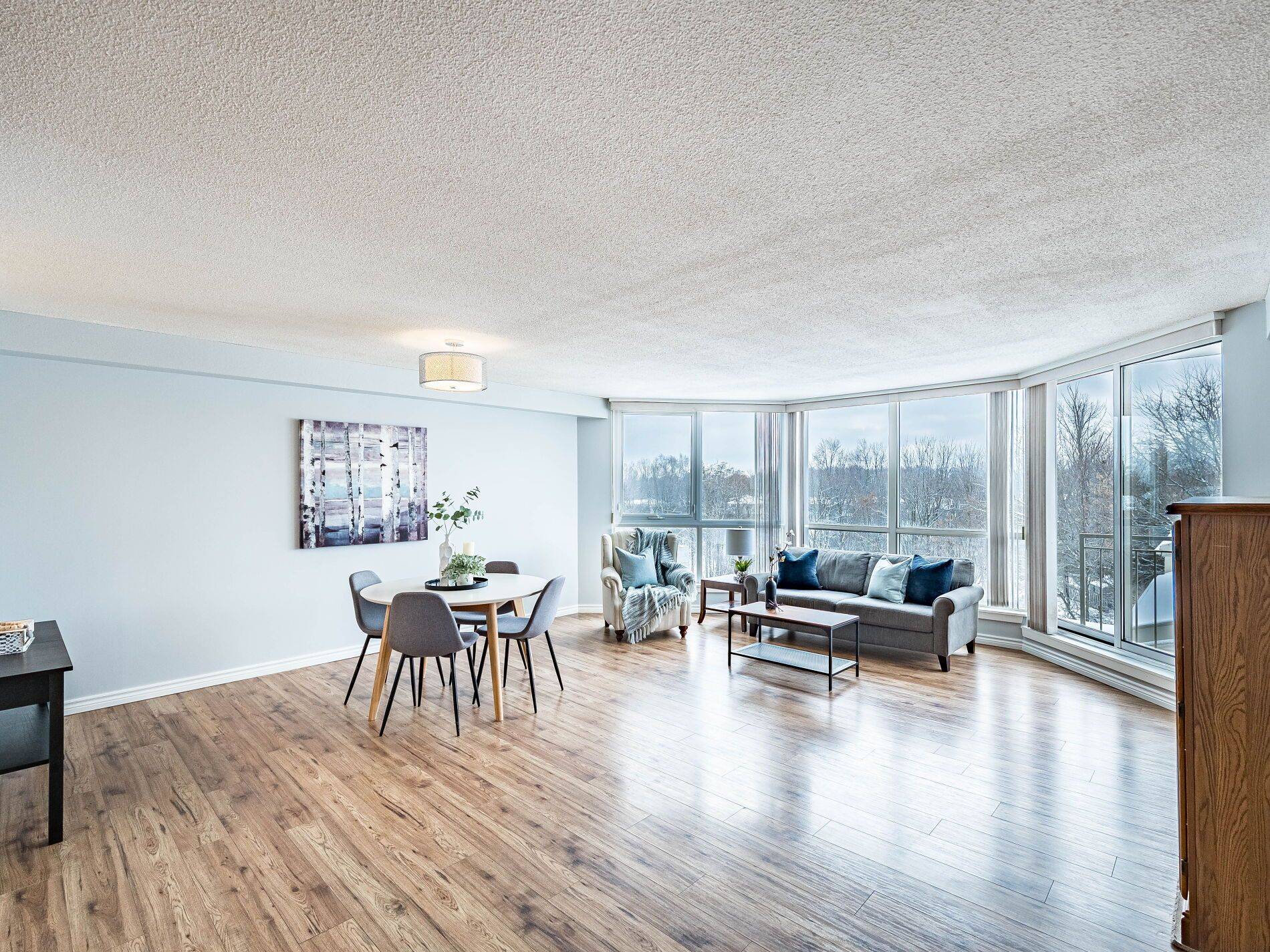 Halton Hills, ON L7G 5G5,26 Hall RD #306