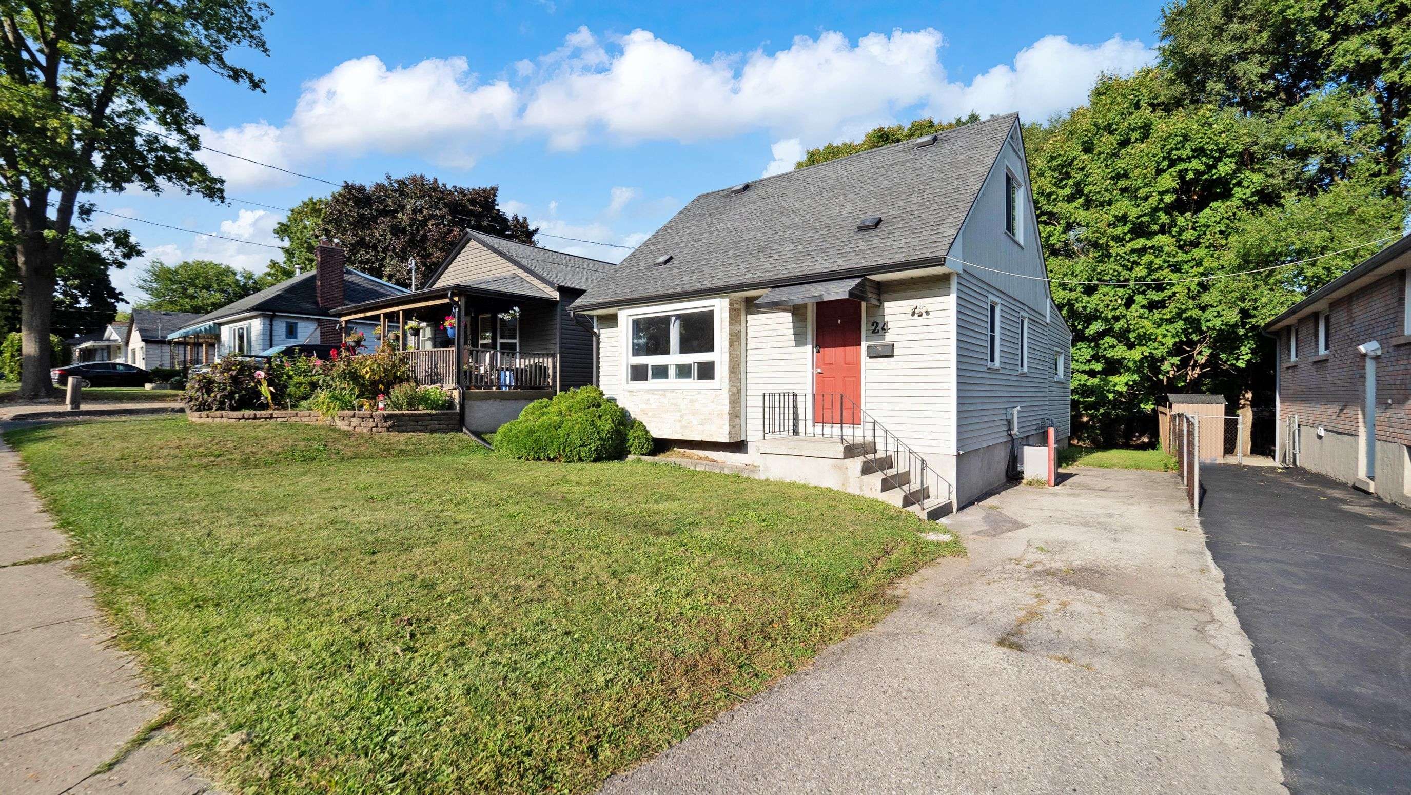 London East, ON N5Y 1G7,24 Empire ST