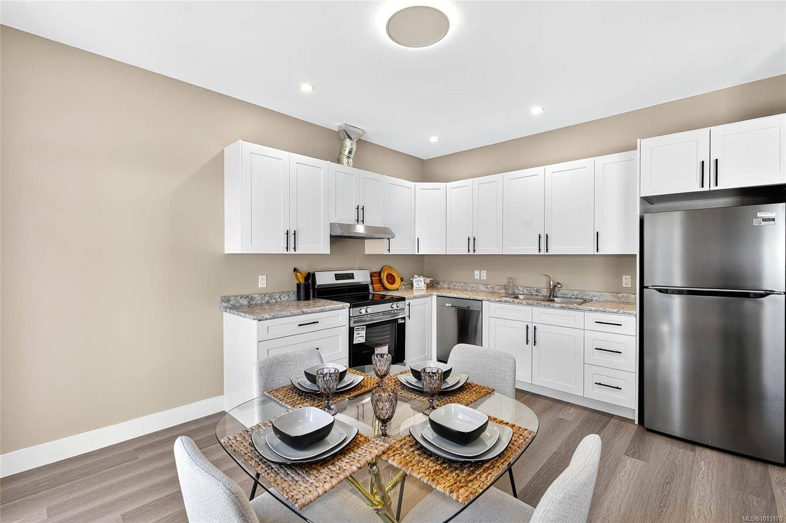 Port Alberni, BC V9Y 8E6,5535 Woodland Cres E #101