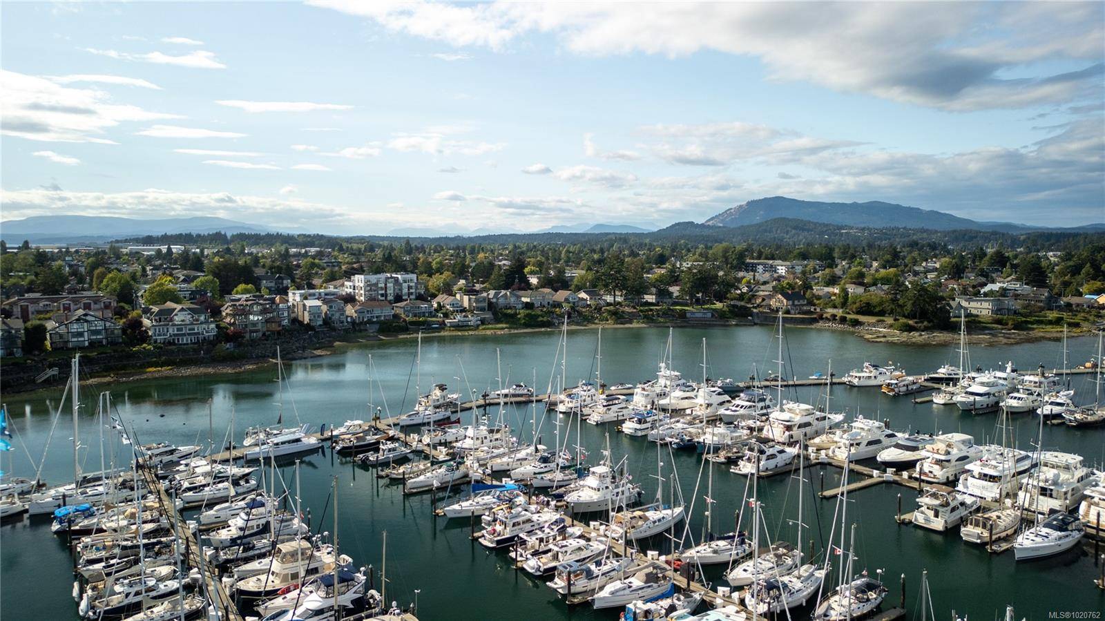 Sidney, BC V8L 4X3,9809 Seaport Pl #201