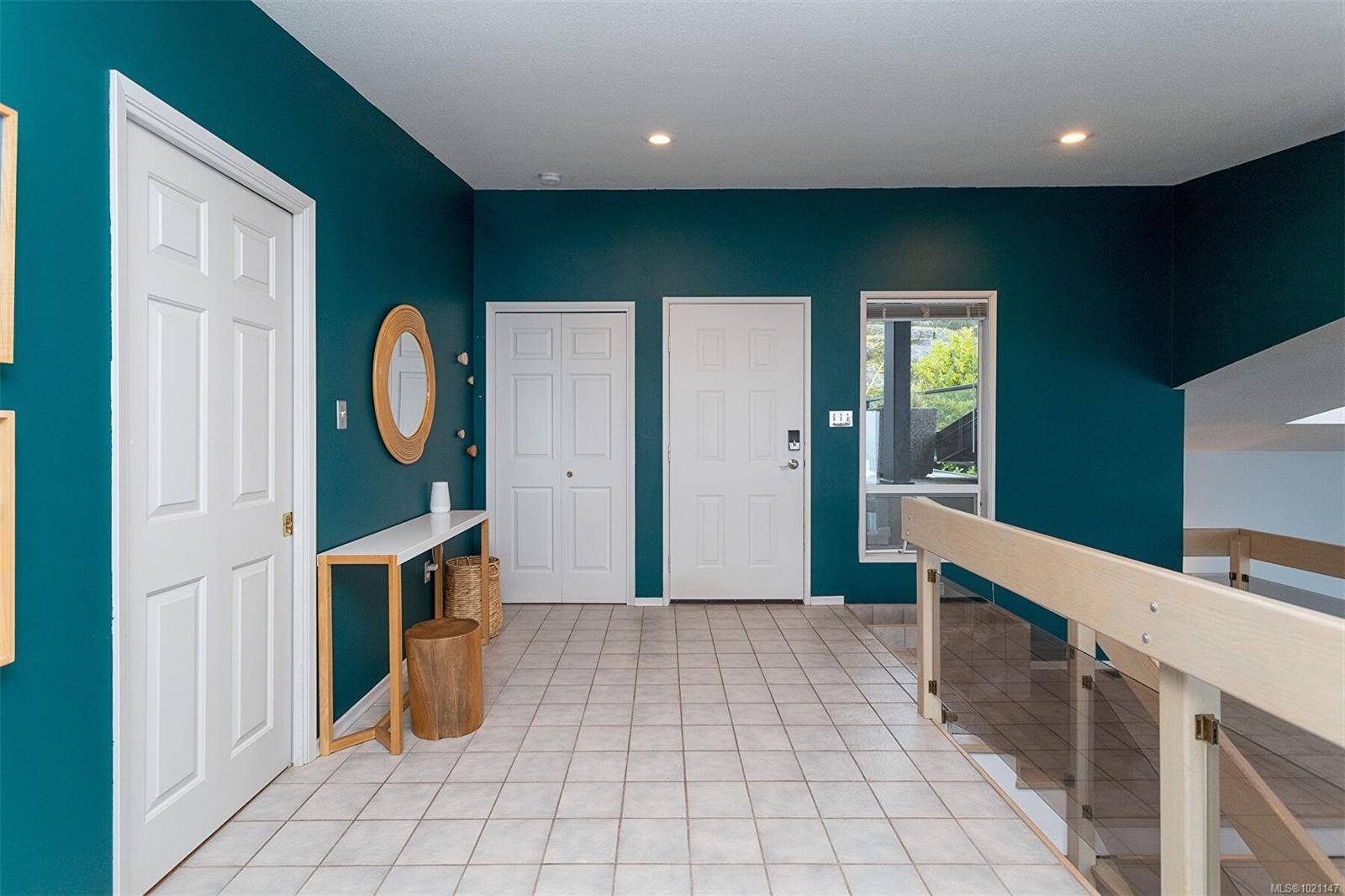 Oak Bay, BC V8S 1Y1,117 Barkley Terr