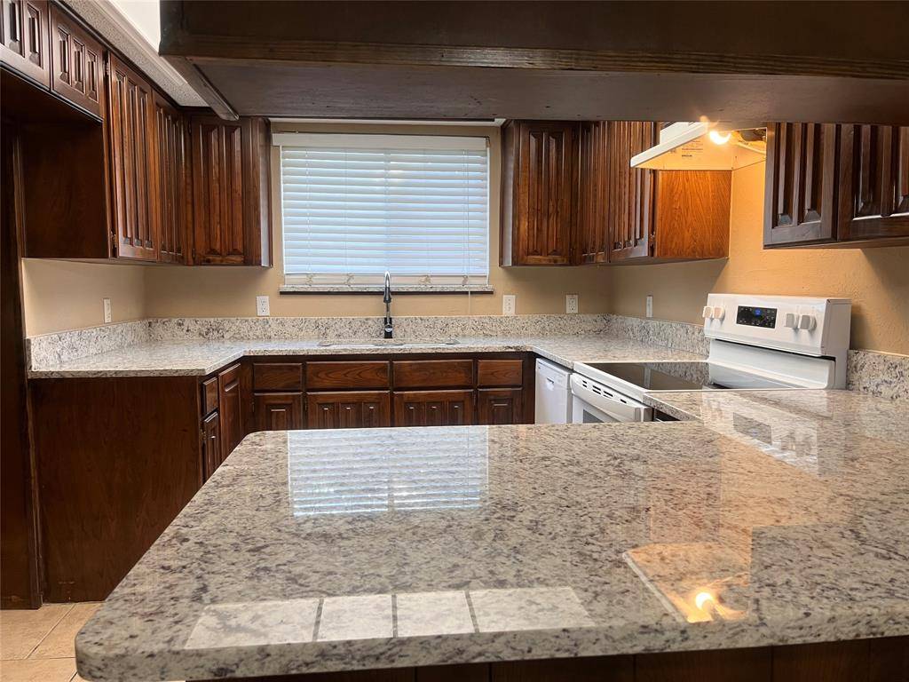 Lancaster, TX 75134,1054 Alicia Lane