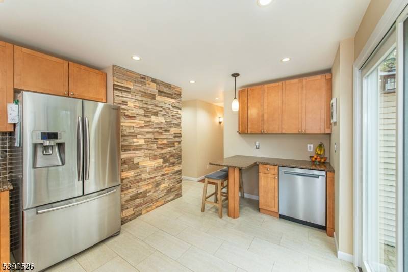 Little Falls Twp., NJ 07424,179 Lower Notch Rd