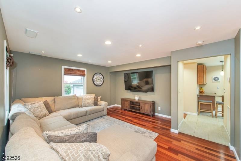 Little Falls Twp., NJ 07424,179 Lower Notch Rd