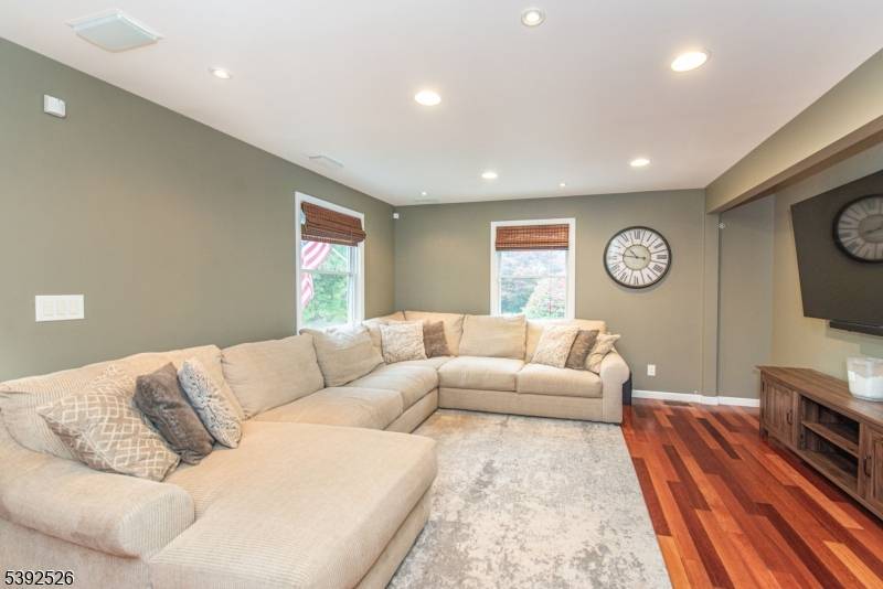 Little Falls Twp., NJ 07424,179 Lower Notch Rd