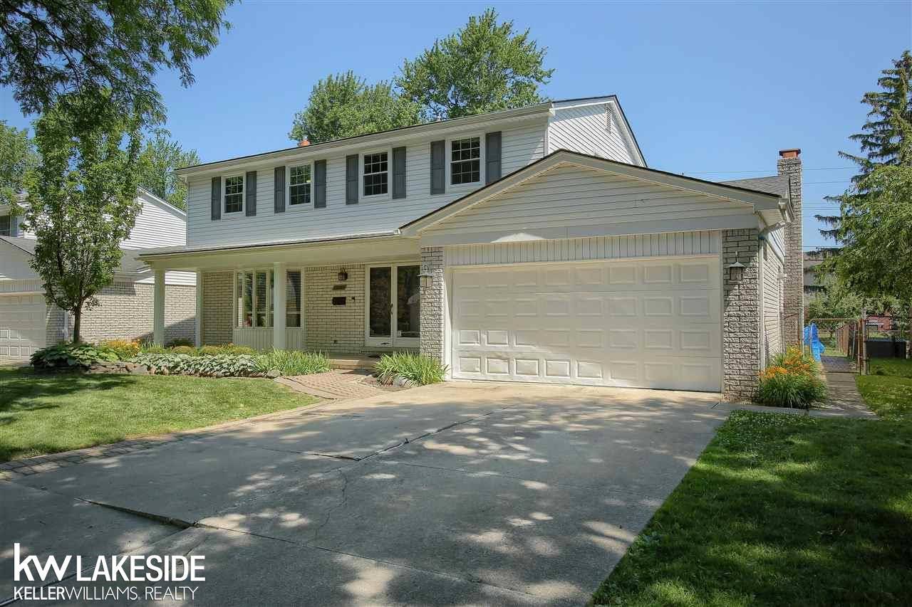 Saint Clair Shores, MI 48081,22523 Corteville St