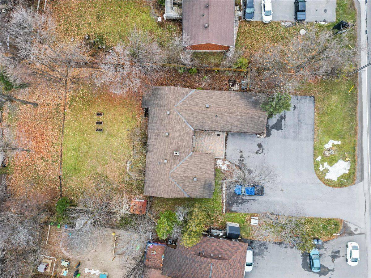 Stittsville - Munster - Richmond, ON K2S 1B9,1083 CARP RD