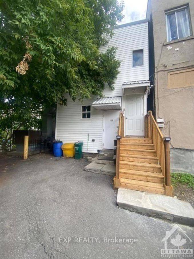 West Centre Town, ON K1Y 2Y2,1079 WELLINGTON ST W