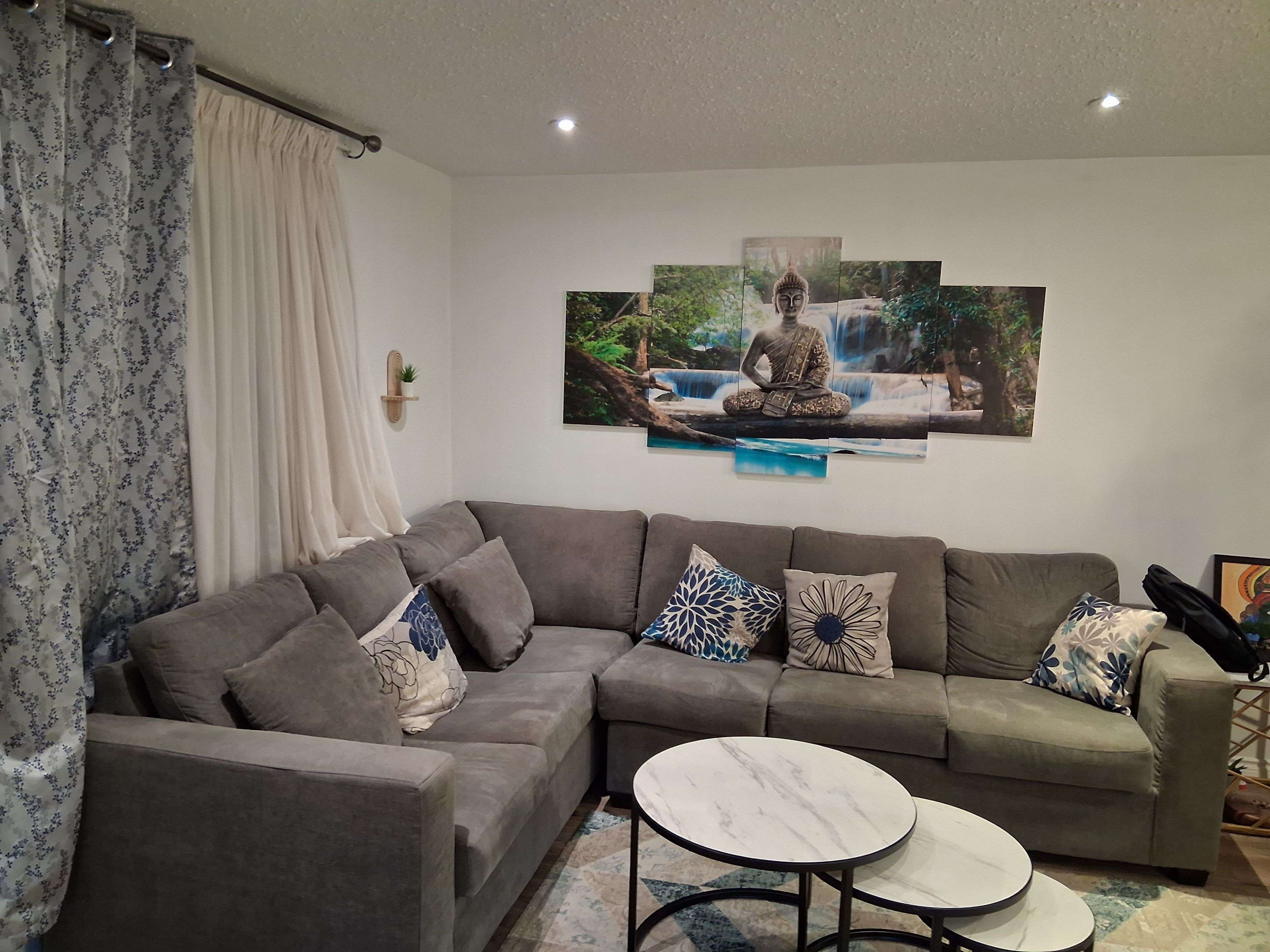 Brampton, ON L6T 2N5,49 Athlone AVE