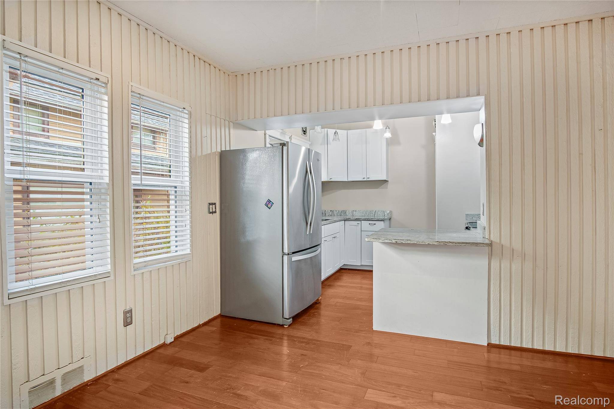 Rochester, MI 48307,144 Woodward AVE