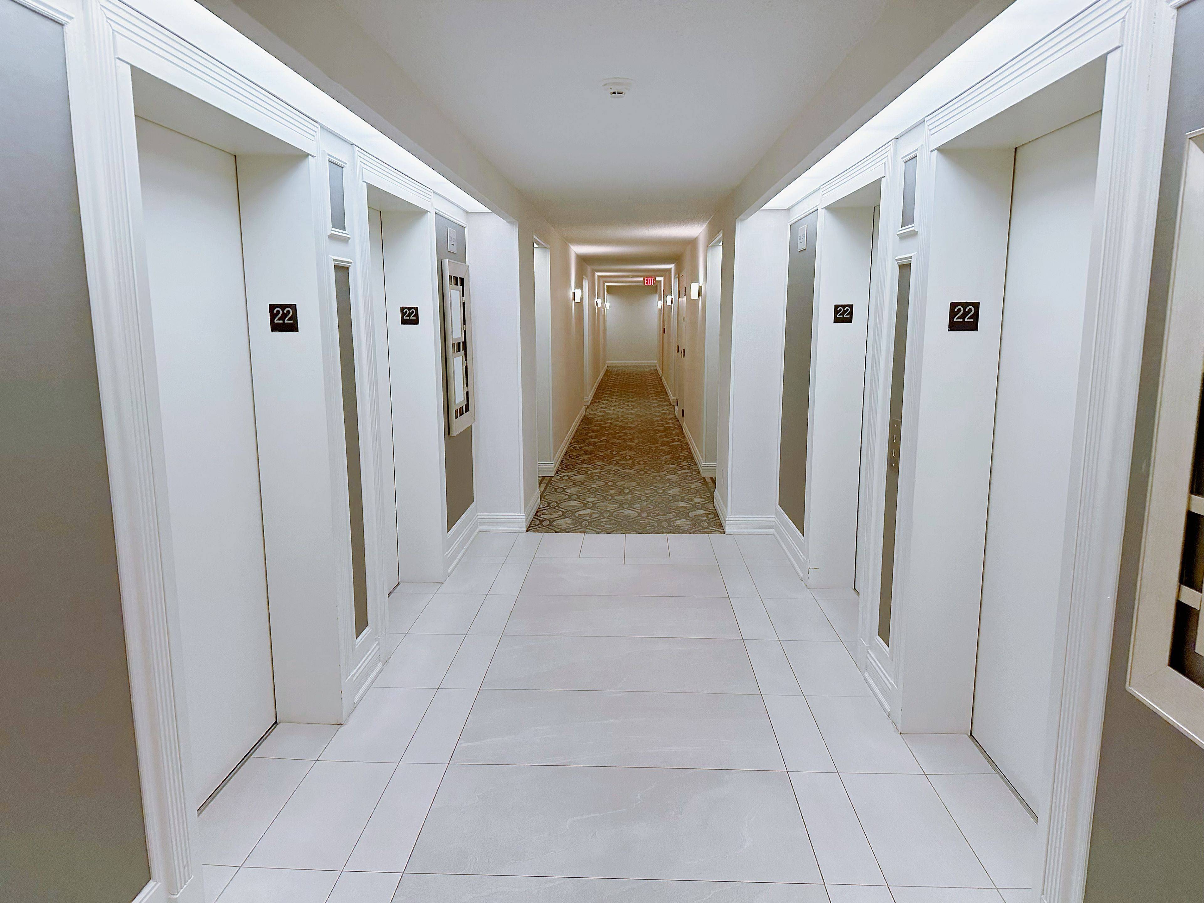 Mississauga, ON L5R 3Z5,35 Kingsbridge Garden CIR #2201