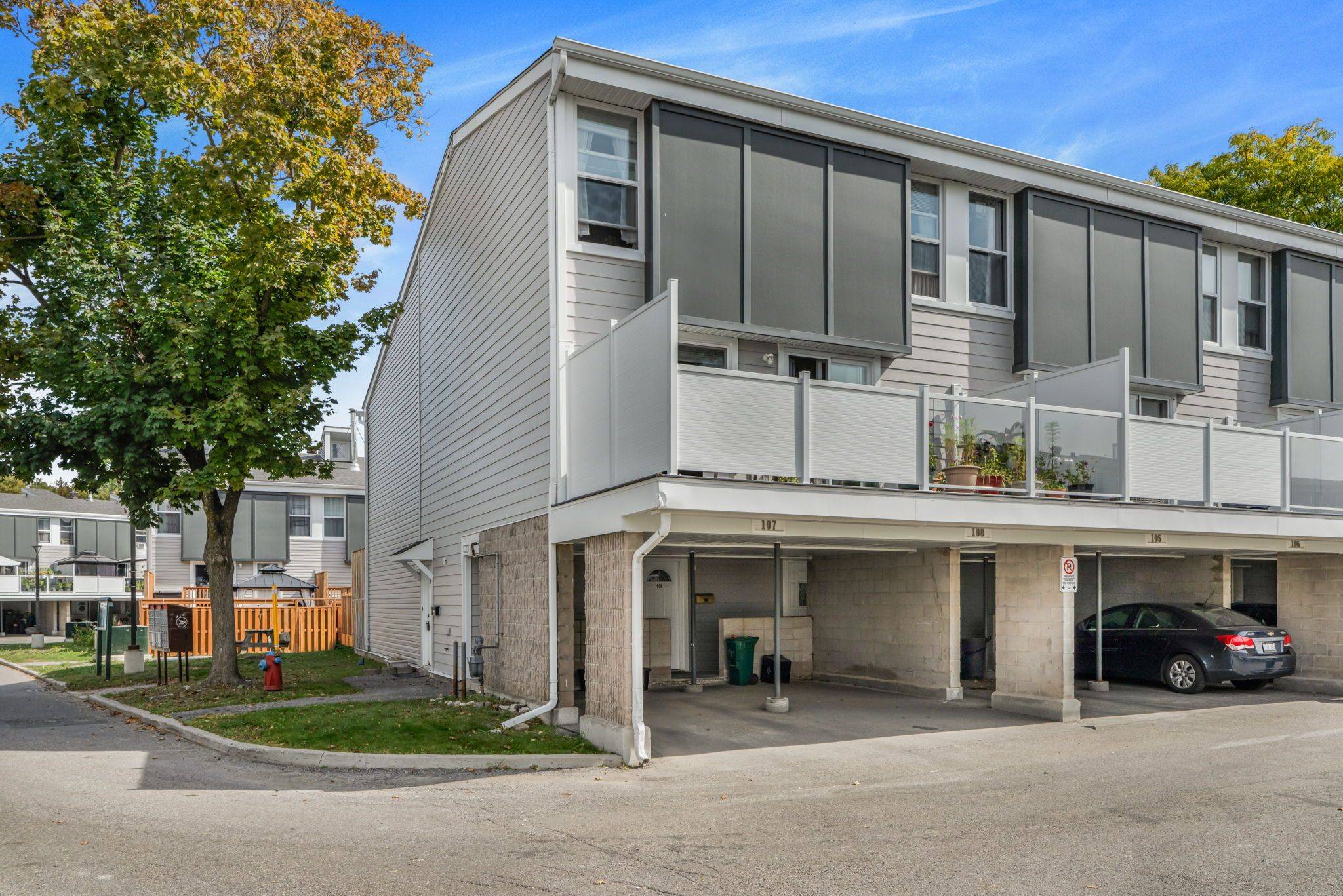 Hunt Club - Windsor Park Village And Area, ON K1V 9N5,3445 UPLANDS DR #107