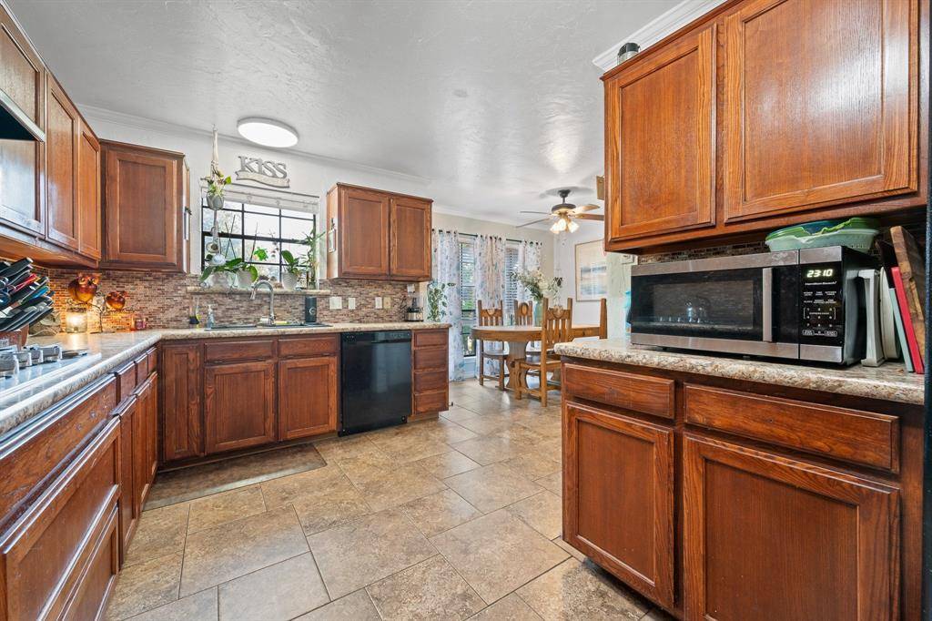 Cleburne, TX 76033,1105 Hemphill Court