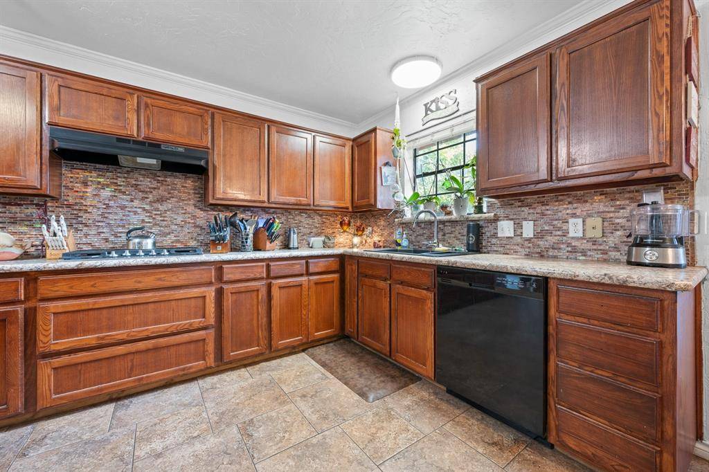 Cleburne, TX 76033,1105 Hemphill Court