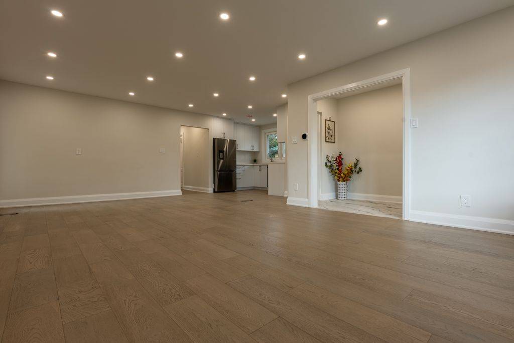 Richmond Hill, ON L4C 1R4,343 Boisdale AVE