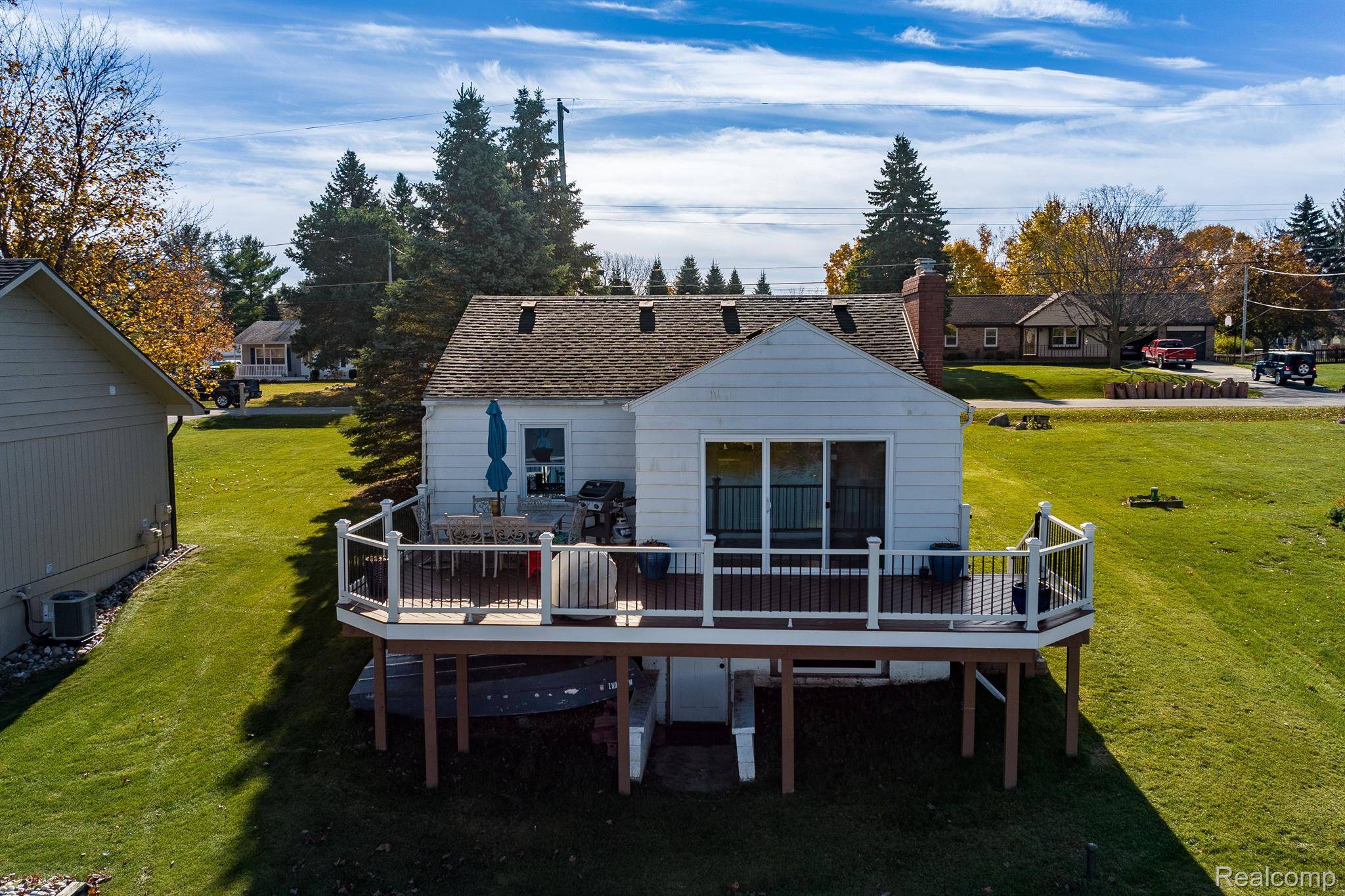 Linden, MI 48451,5060 ISLAND VIEW DR