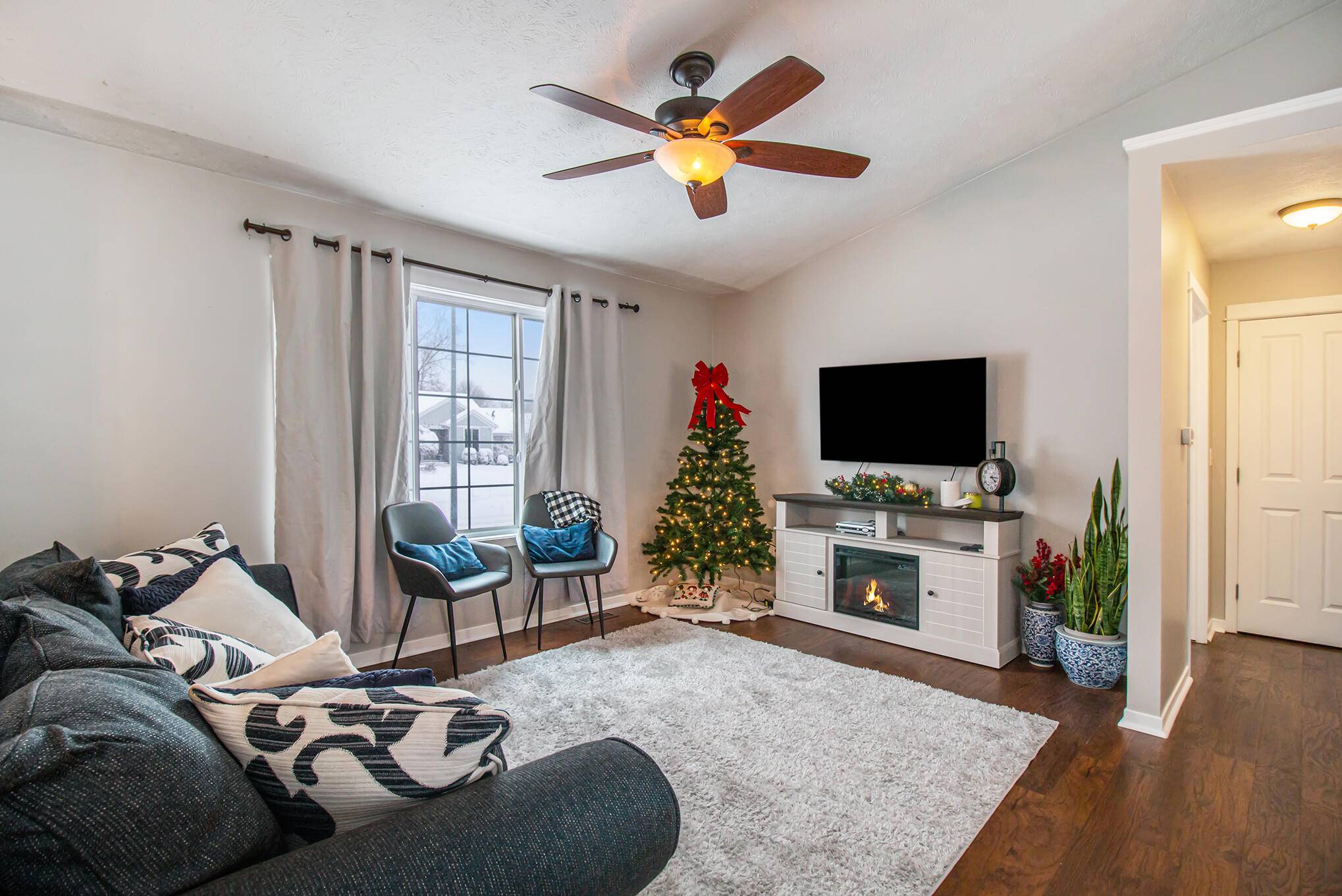 Grand Rapids, MI 49505,2527 Orchard View DR NE