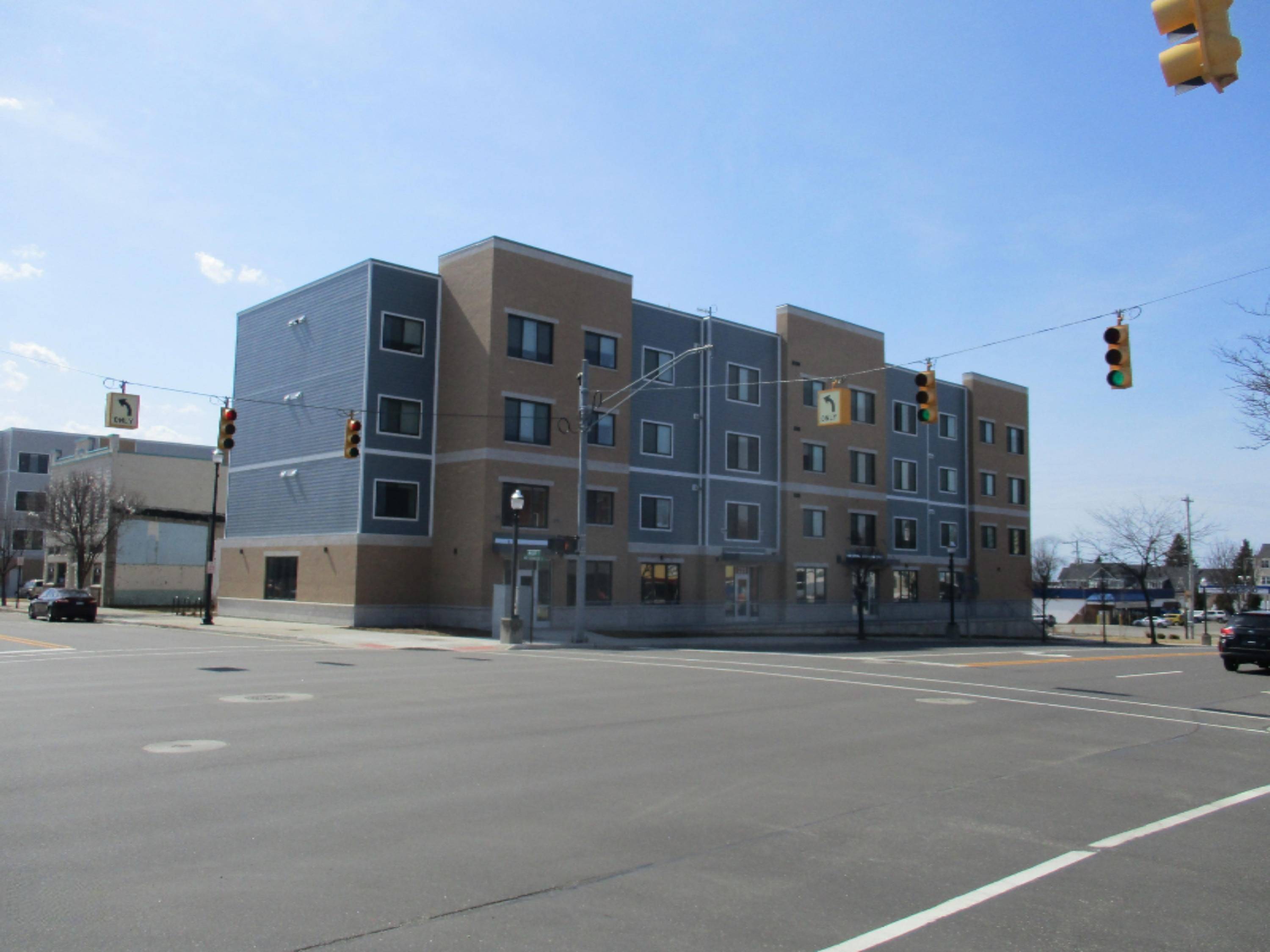 Ludington, MI 49431,225 W Ludington AVE #Units 31