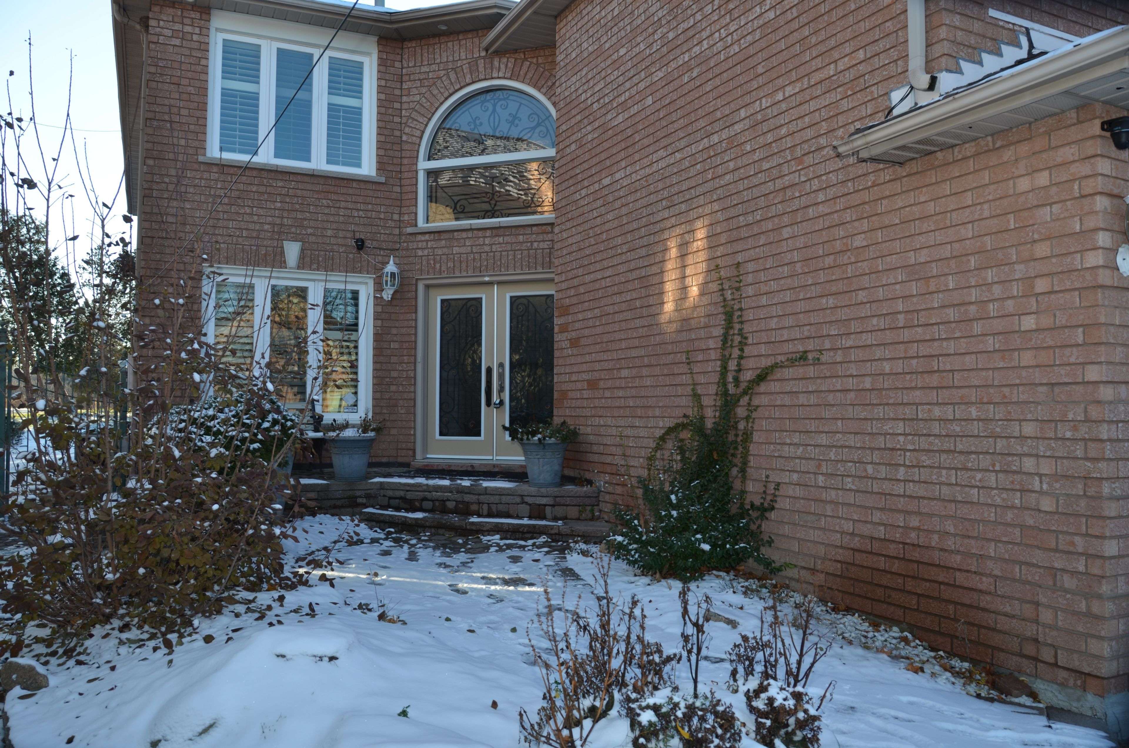 Vaughan, ON L4L 8N9,77 Nadia AVE