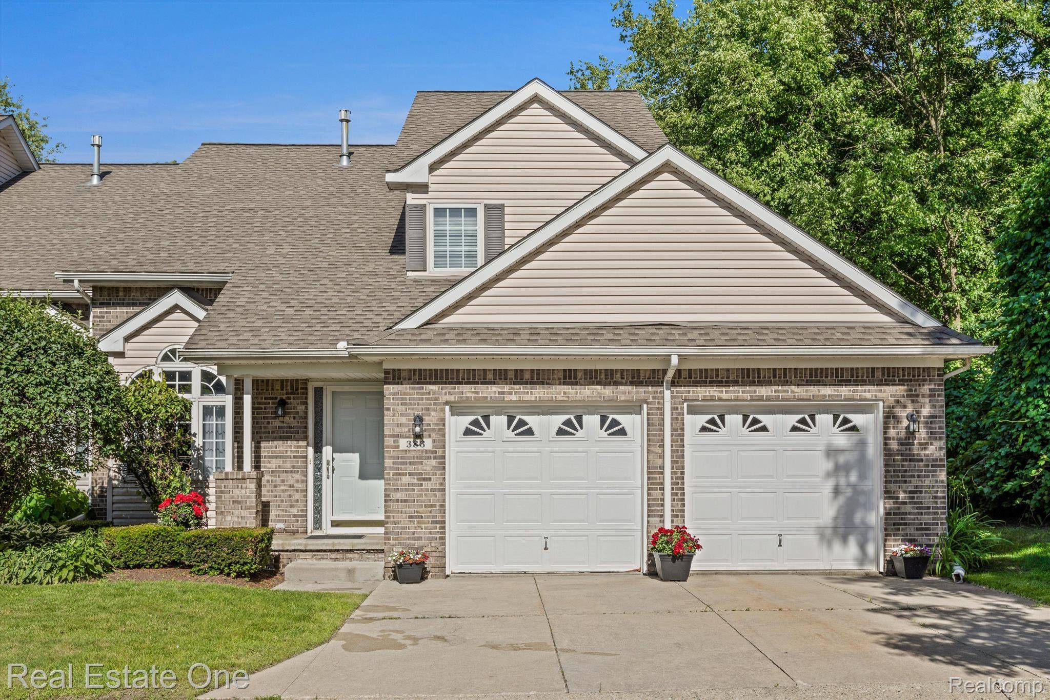 Wixom, MI 48393,383 NATURES COVE #38