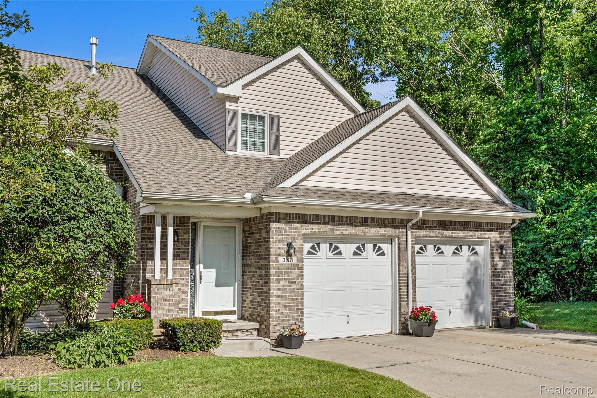 Wixom, MI 48393,383 NATURES COVE #38