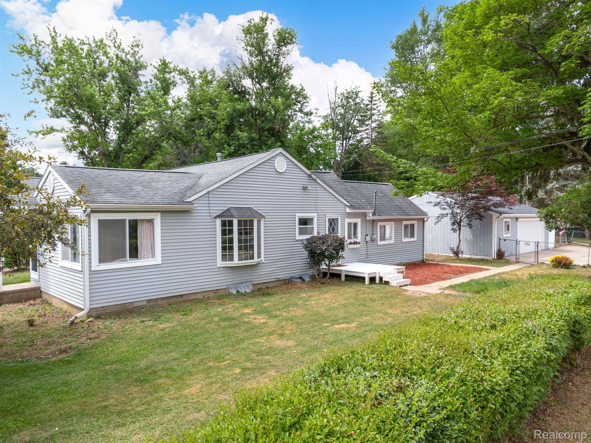 Linden, MI 48451,15160 RESTWOOD DR