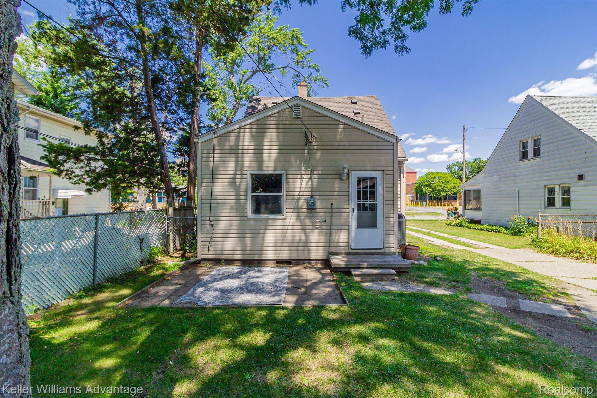 Berkley, MI 48072,2251 SUNNYKNOLL AVE