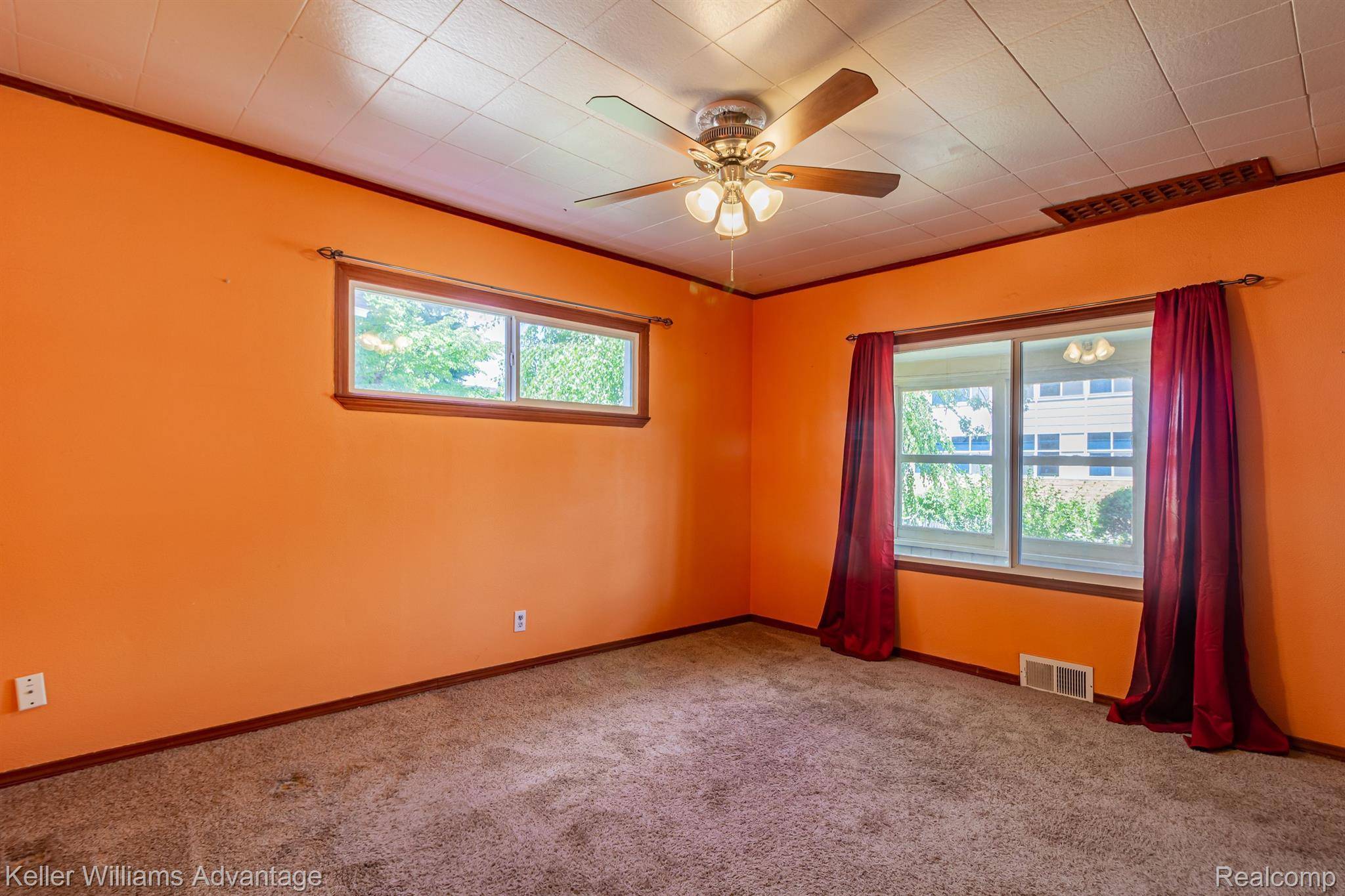 Berkley, MI 48072,2251 SUNNYKNOLL AVE