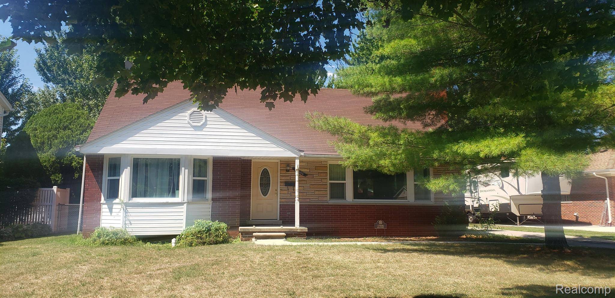 Riverview, MI 48193,17656 POPLAR ST