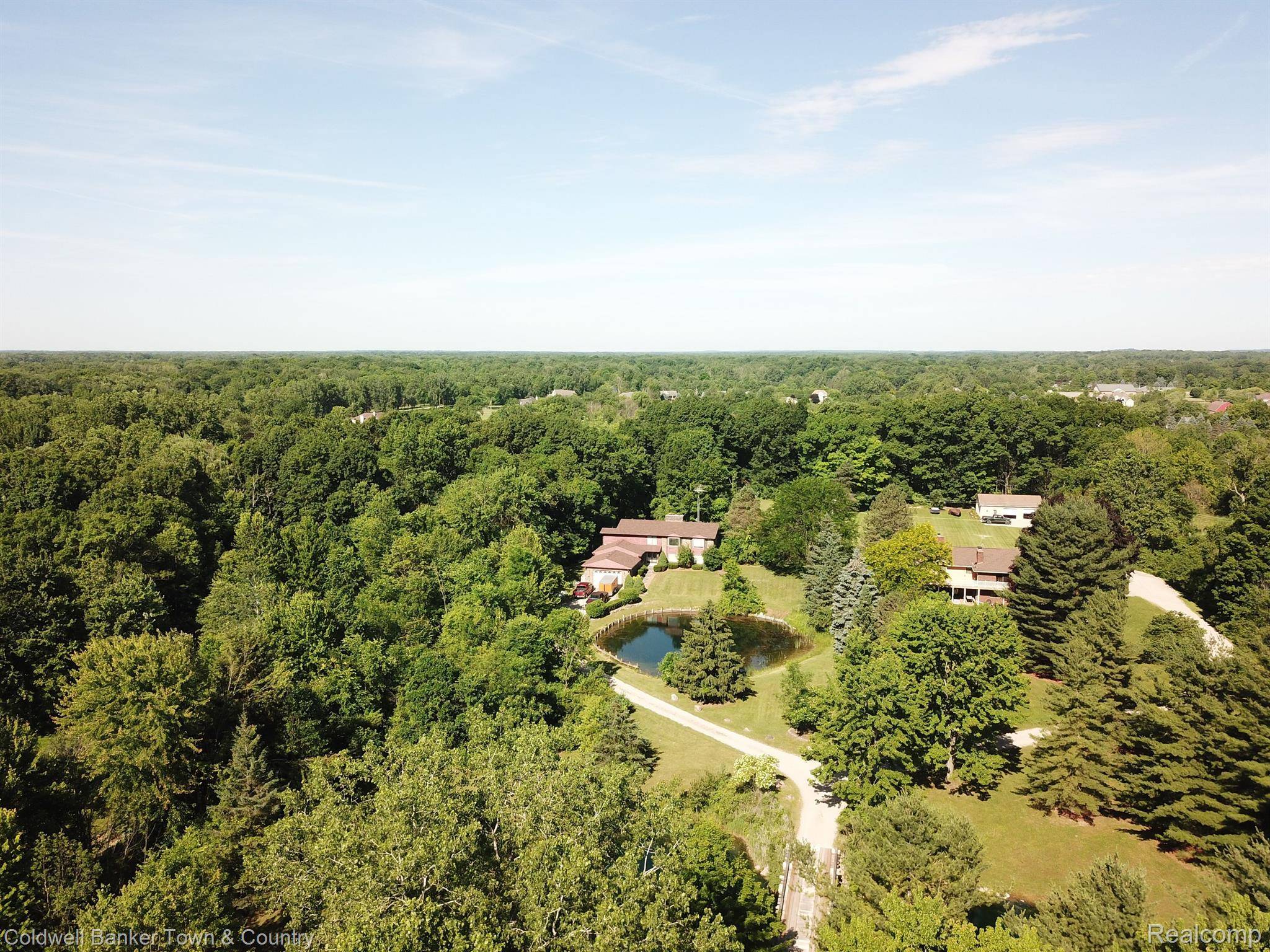 South Lyon, MI 48178,9801 PONTIAC TRL