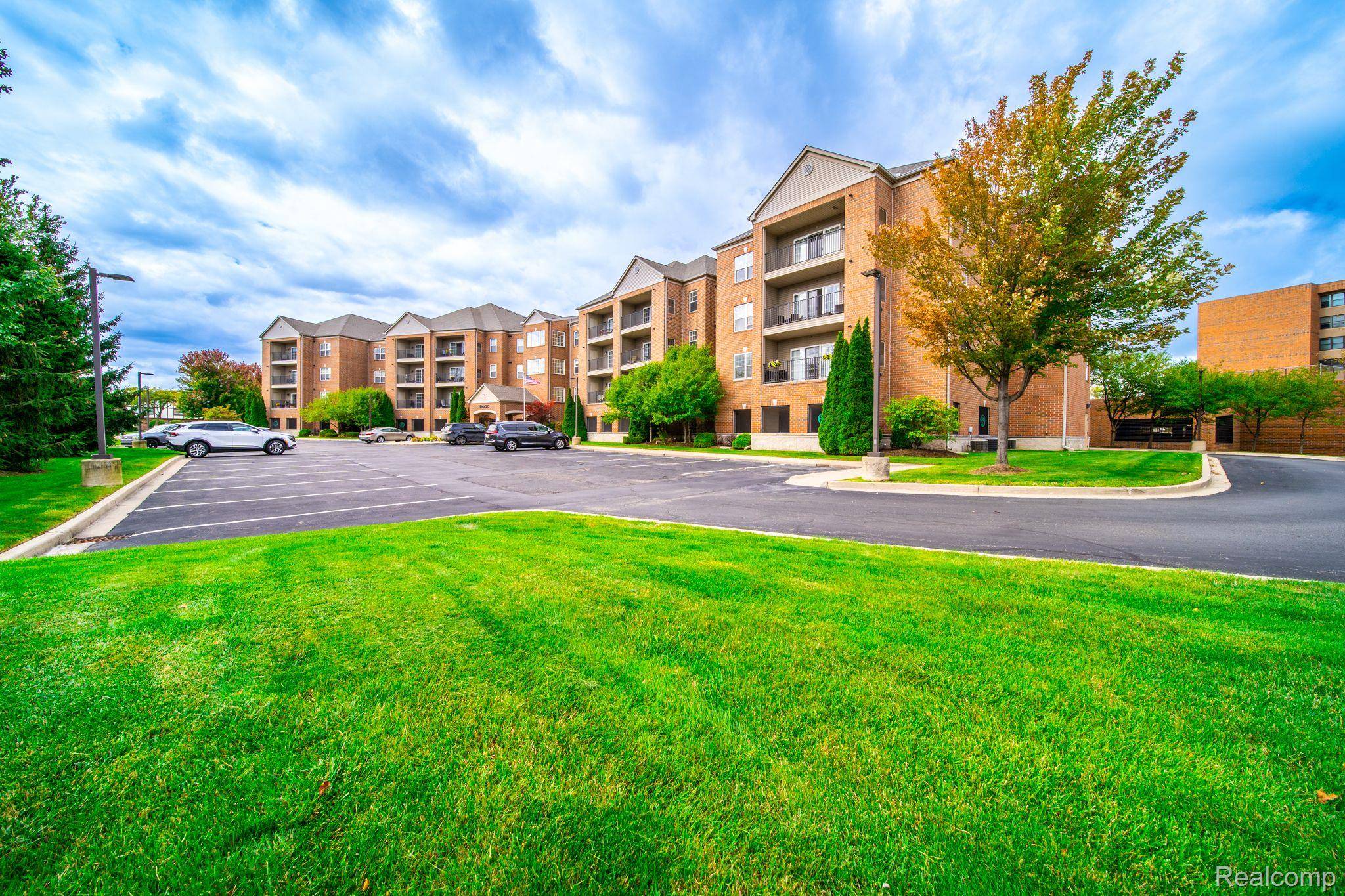 St. Clair Shores, MI 48082,2312 COUNTRY CLUB DR