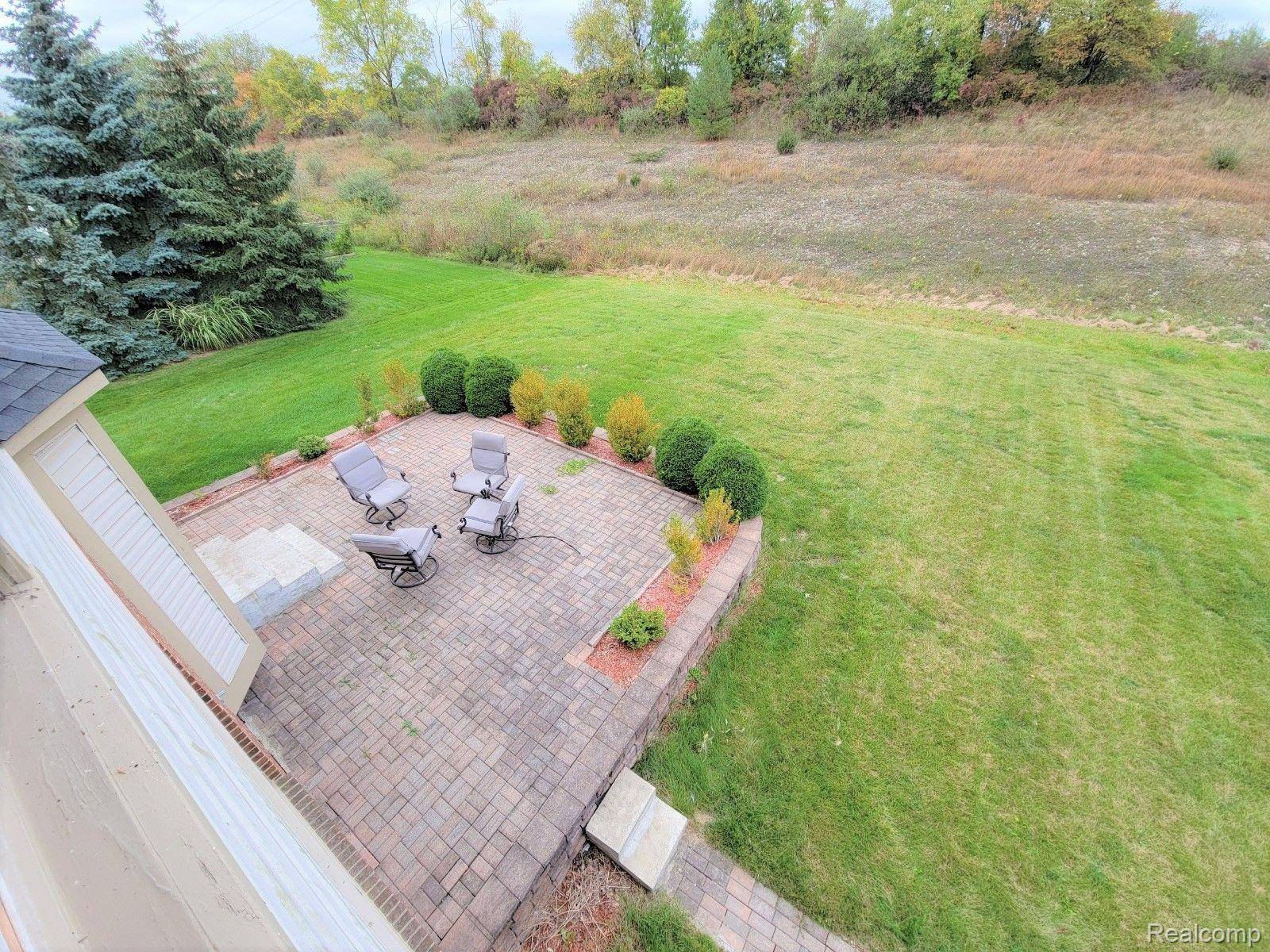 Rochester, MI 48306,3674 INVERNESS DR