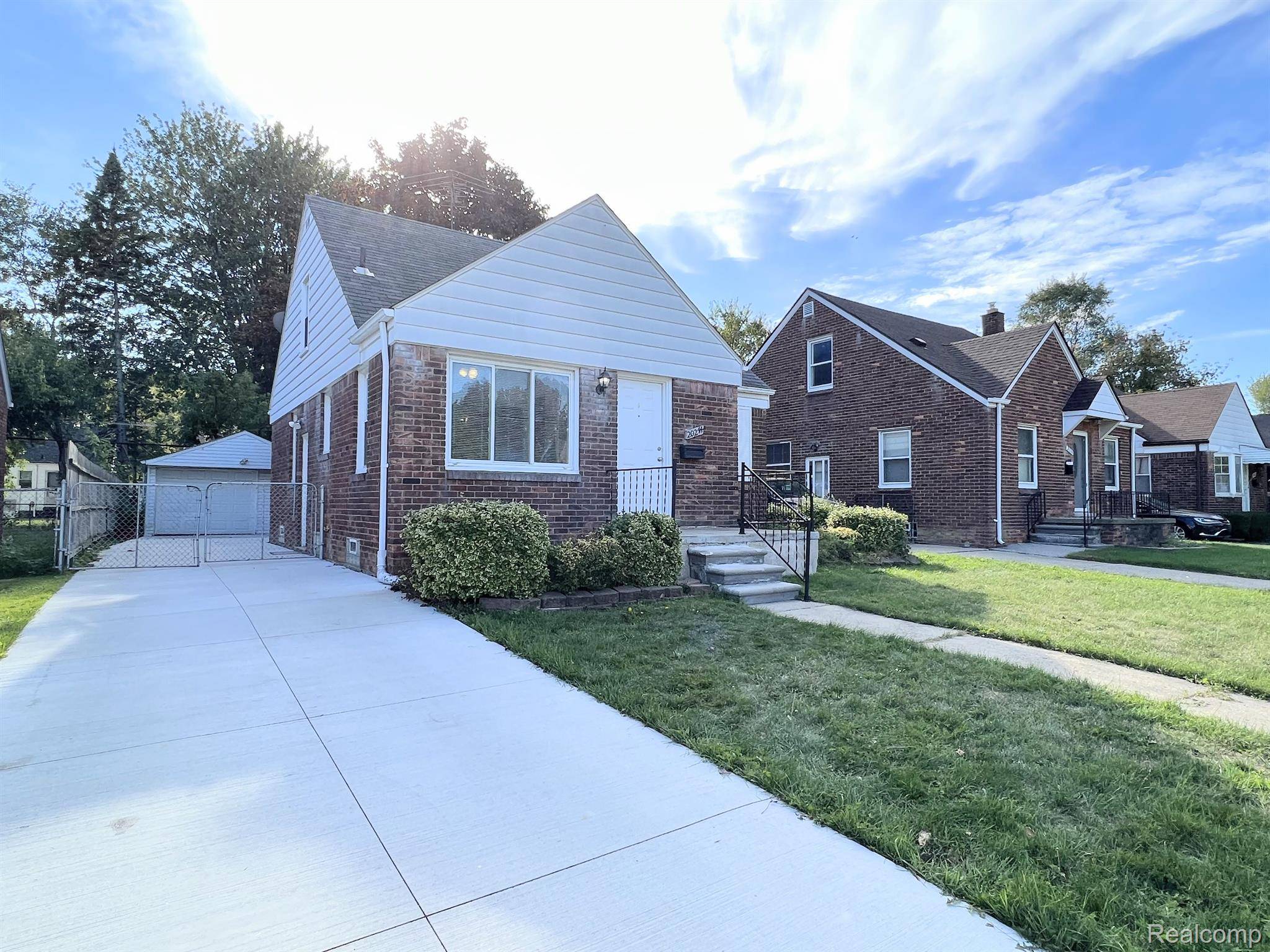 Harper Woods, MI 48225,20244 ROSCOMMON ST