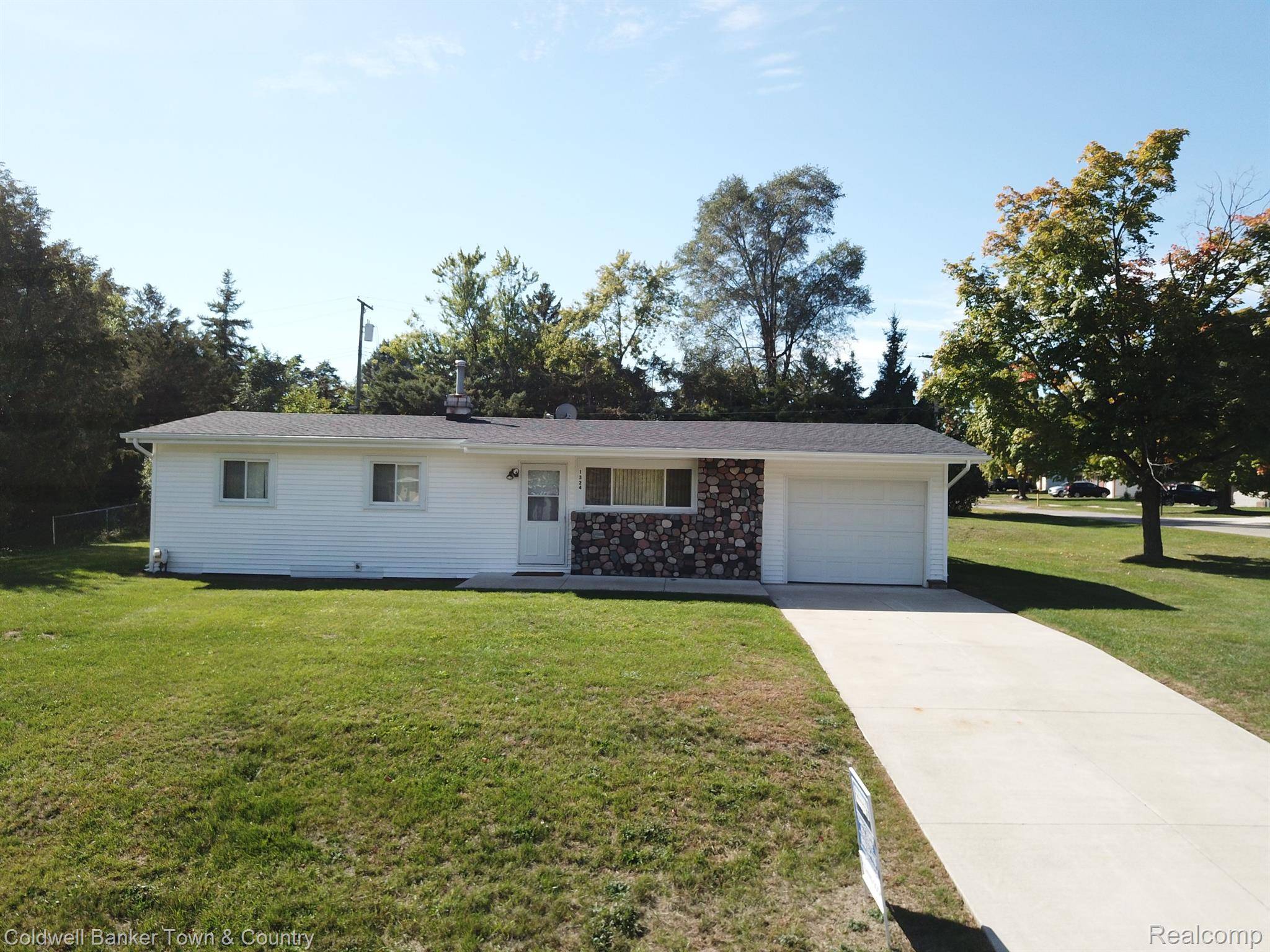 Oxford, MI 48371,1324 CARDIGAN DR