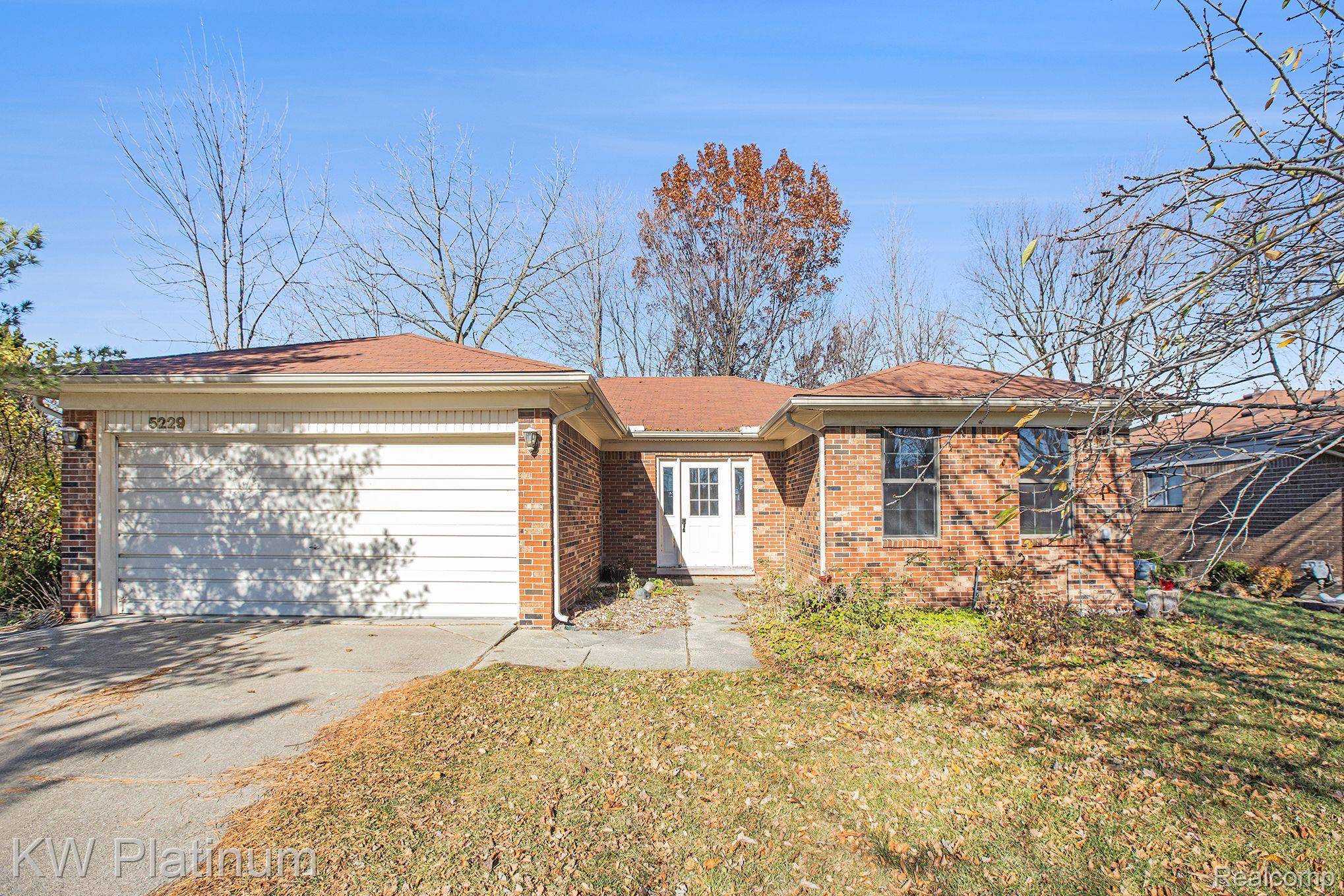 Sterling Heights, MI 48310,5229 PEEKSKILL DR