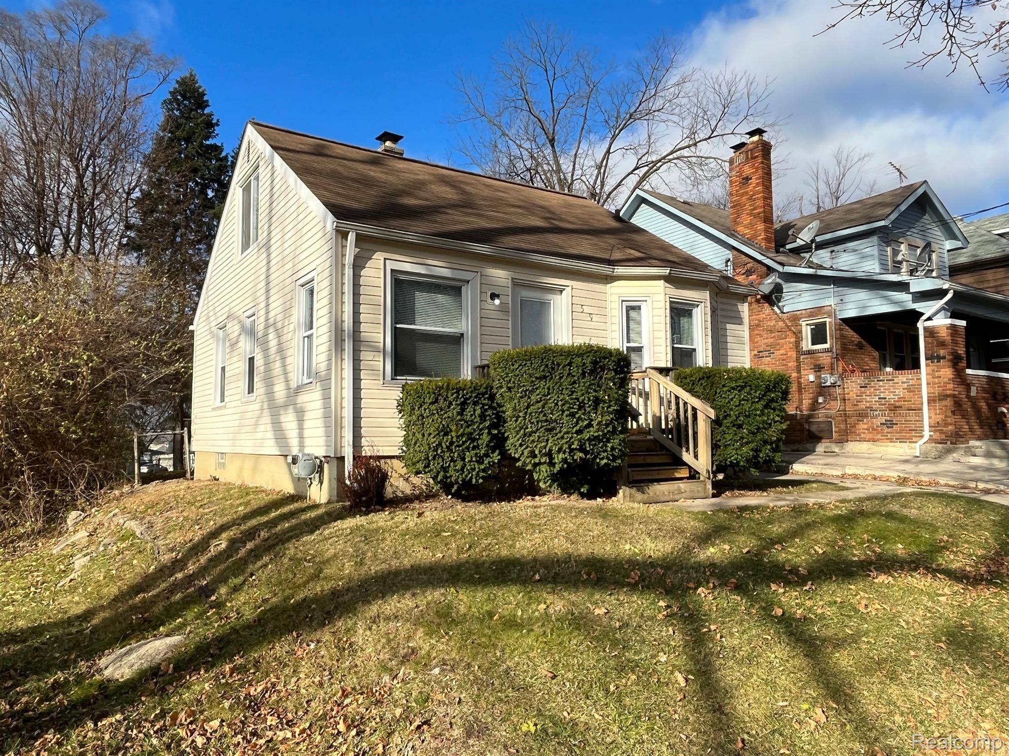 MI 48342,59 SUMMIT ST