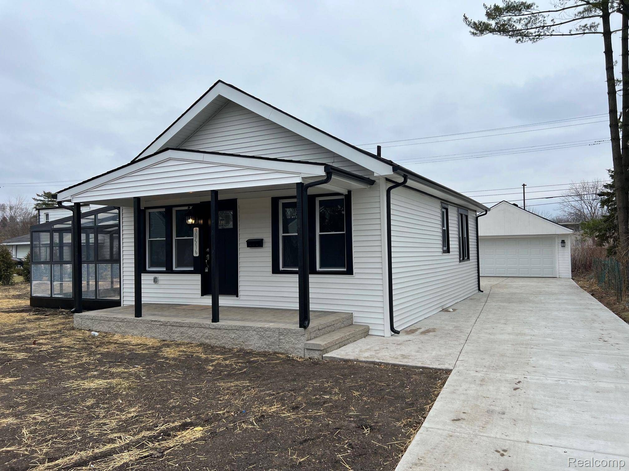 Southfield, MI 48076,30516 BRENTWOOD ST