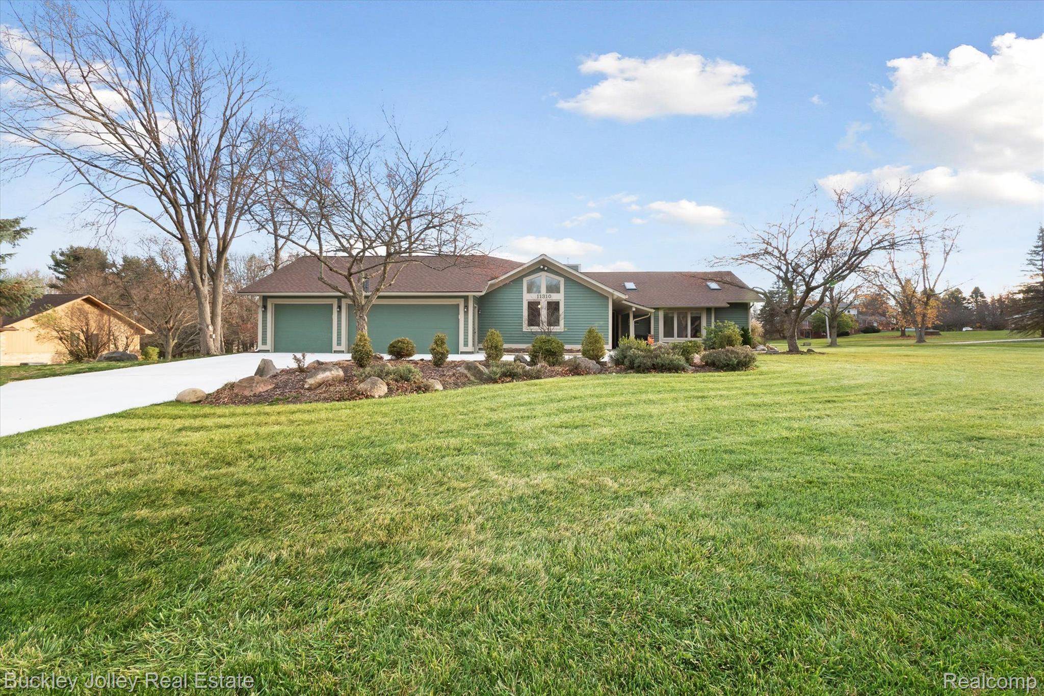 Brighton, MI 48114,11310 YOUNG DR