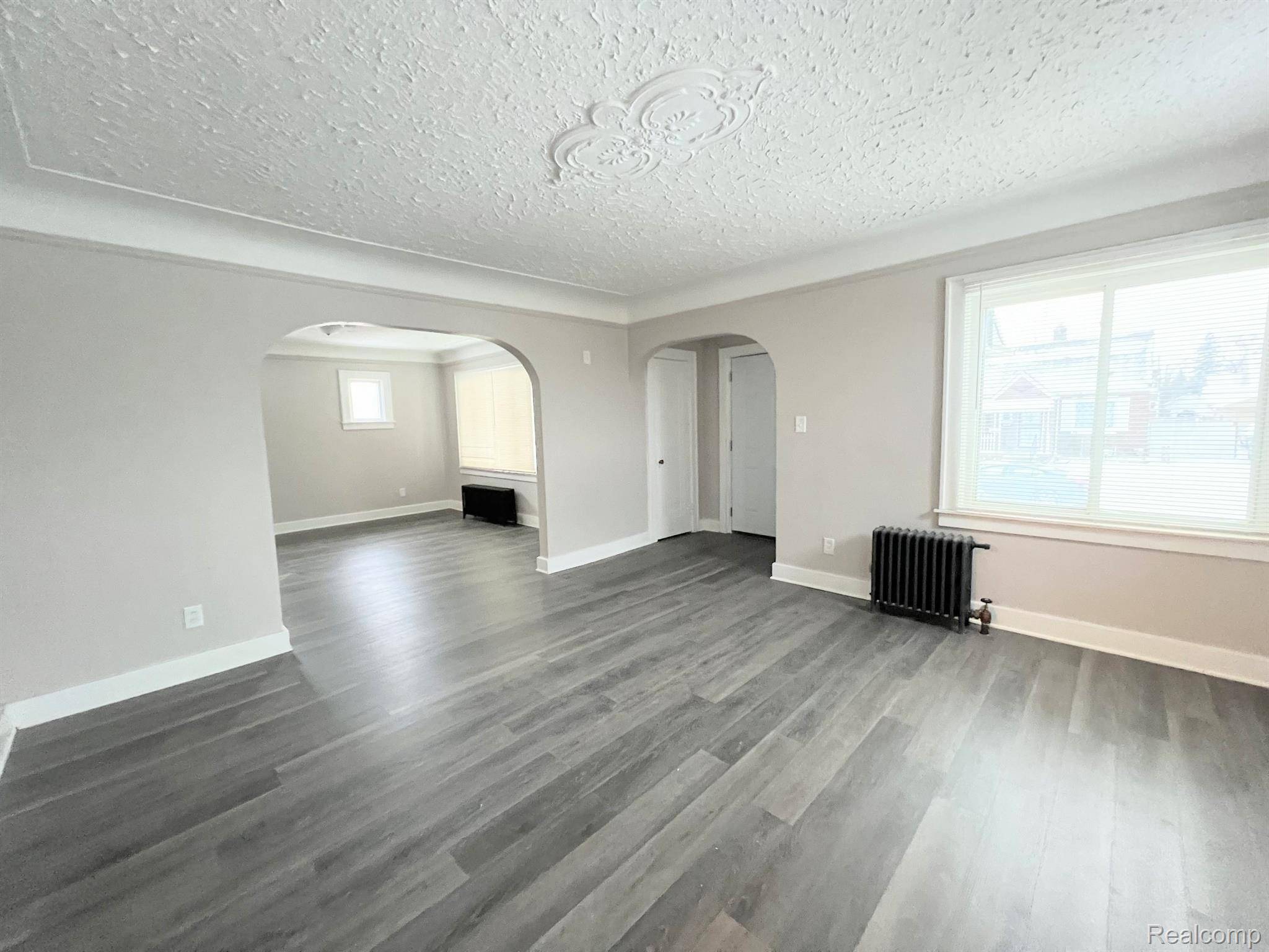 MI 48091,7555 FISHER AVE