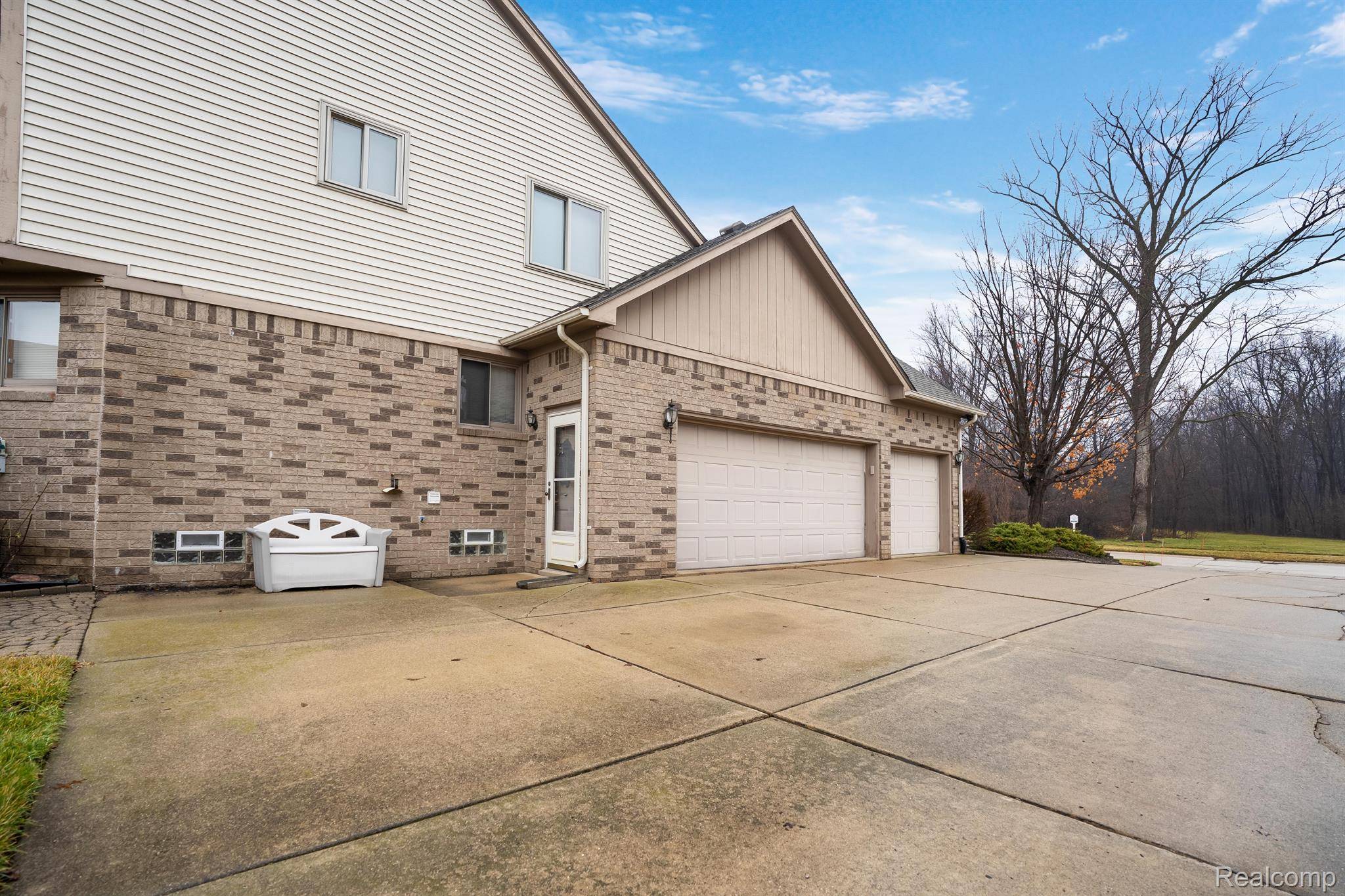 MI 48314,5040 VINEYARDS BLVD