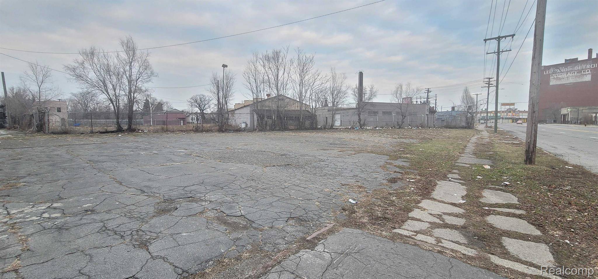 Detroit, MI 48204,8430 PLYMOUTH RD