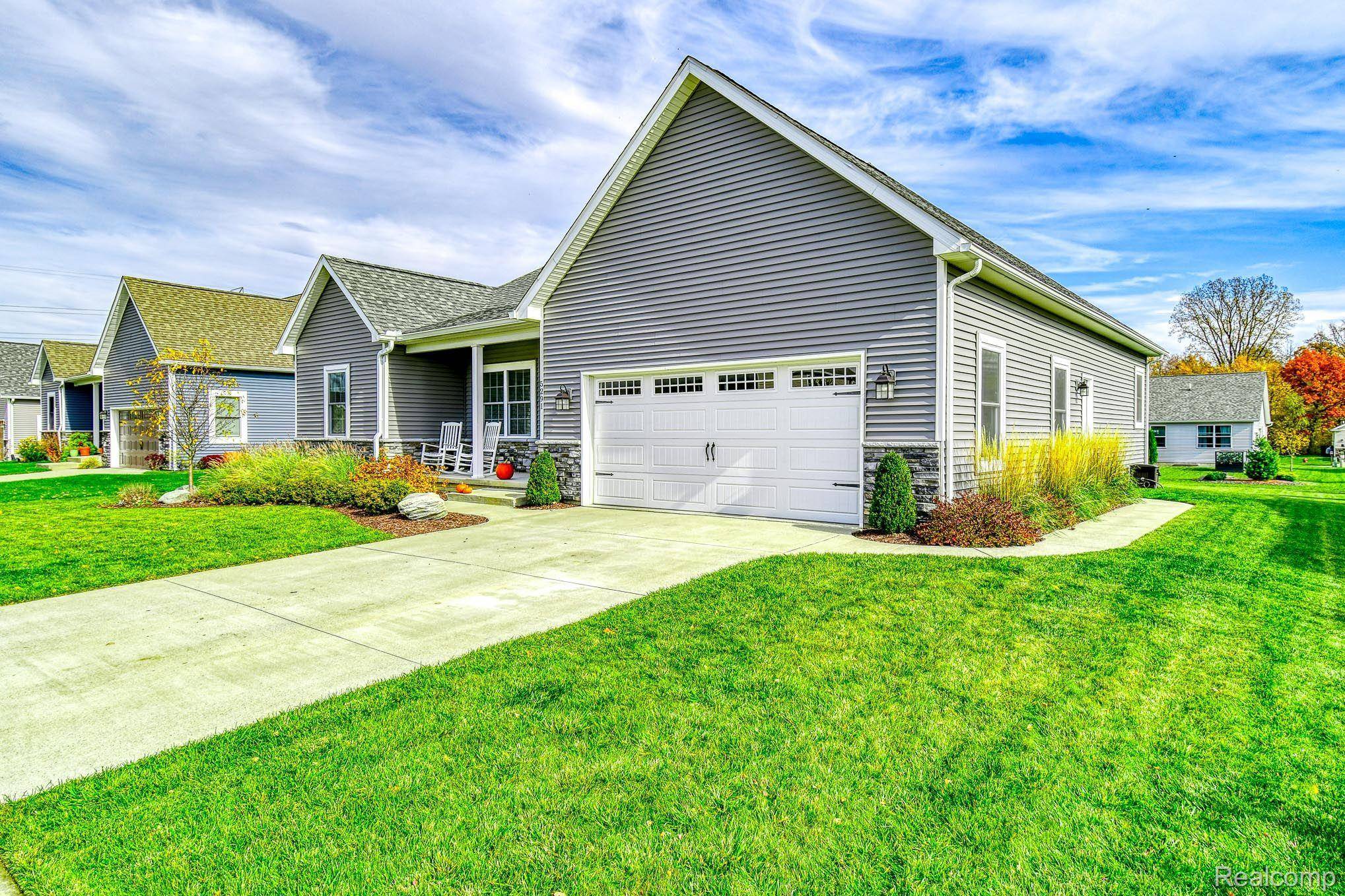 MI 48003,5291 Devenshire DR